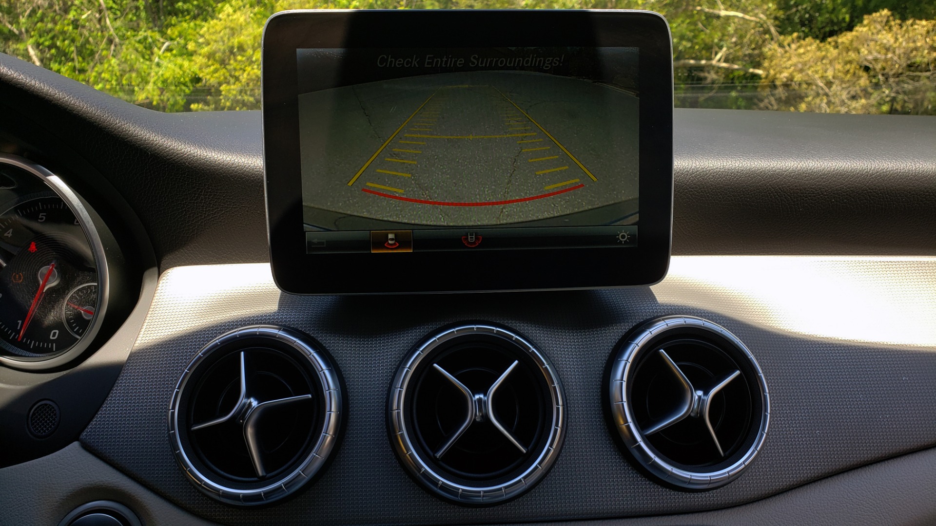Used 2017 Mercedes-Benz CLA 250 COUPE / NAV / 8IN COLOR DISPLAY / APPLE CAR PLAY / ANDROID AUTO for sale Sold at Formula Imports in Charlotte NC 28227 35
