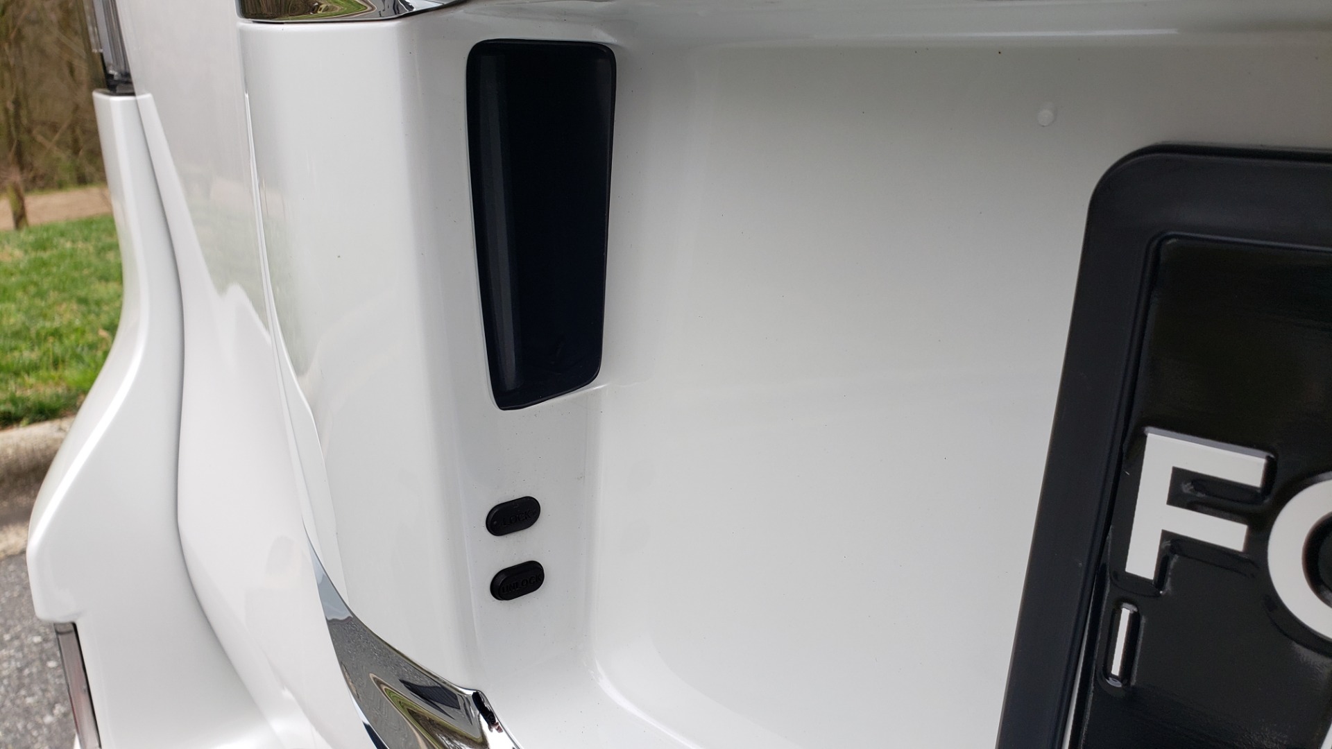 Used 2017 Lexus GX 460 4WD / NAV / VENT STS / SUNROOF / PARK ASST / BSM for sale Sold at Formula Imports in Charlotte NC 28227 24
