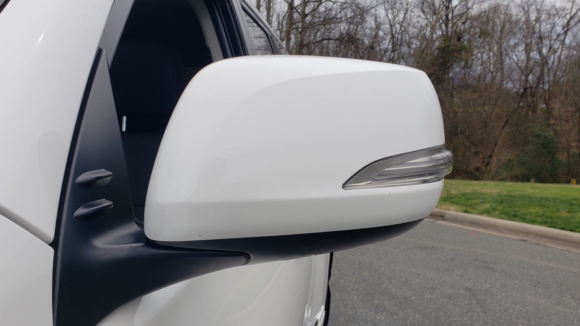 Used 2017 Lexus GX 460 4WD / NAV / VENT STS / SUNROOF / PARK ASST / BSM for sale Sold at Formula Imports in Charlotte NC 28227 30