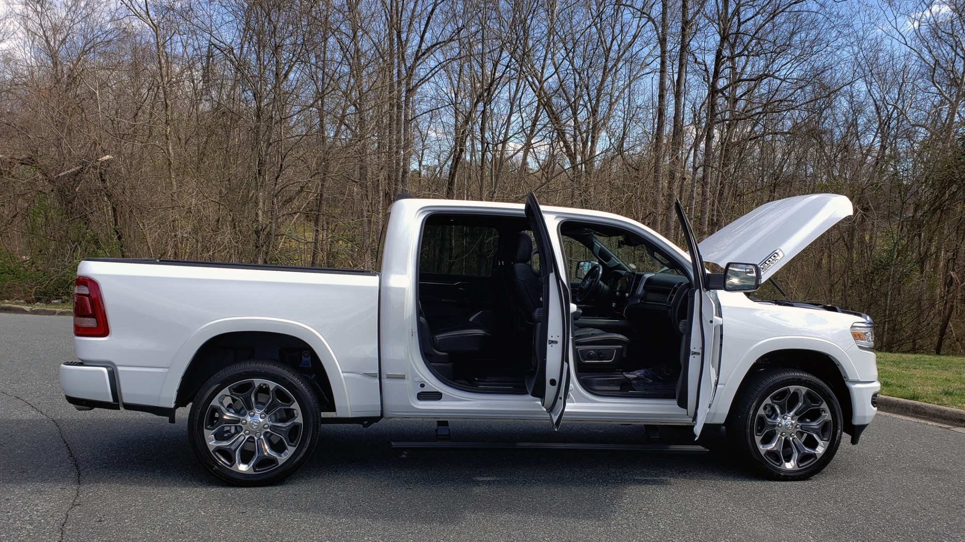 Used 2020 Ram 1500 LIMITED 4X4 / NAV / PANO-ROOF / PARK ASST / REARVIEW / HK SND for sale Sold at Formula Imports in Charlotte NC 28227 11