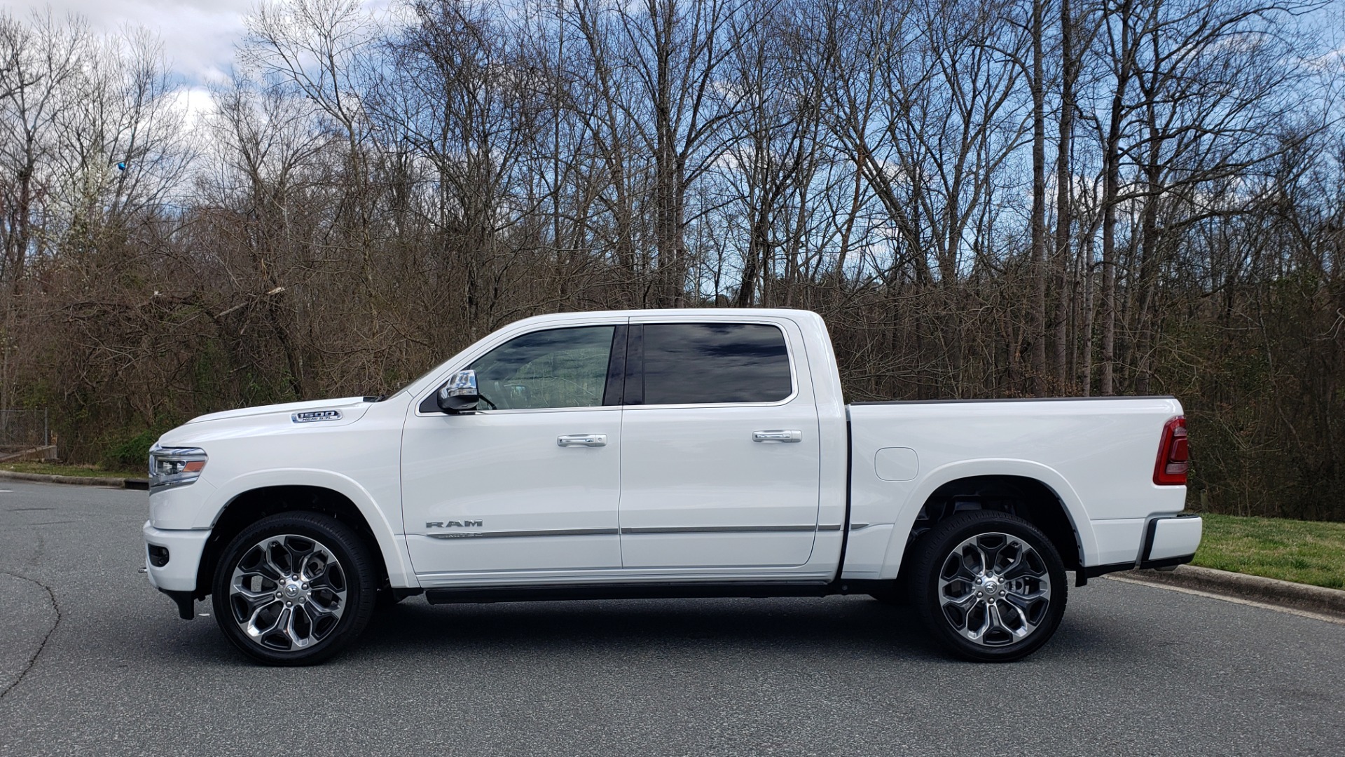 Used 2020 Ram 1500 LIMITED 4X4 / NAV / PANO-ROOF / PARK ASST / REARVIEW / HK SND for sale Sold at Formula Imports in Charlotte NC 28227 3
