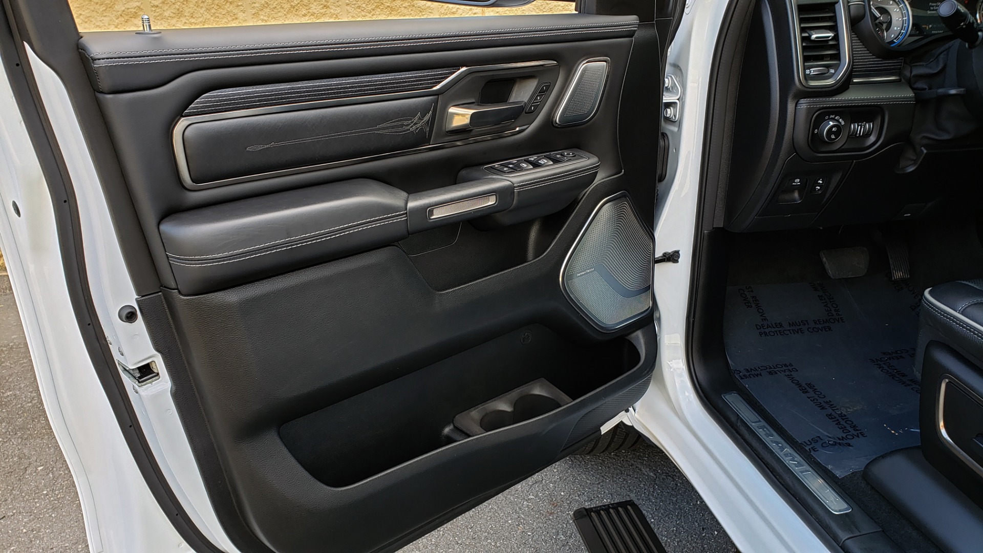 Used 2020 Ram 1500 LIMITED 4X4 / NAV / PANO-ROOF / PARK ASST / REARVIEW / HK SND for sale Sold at Formula Imports in Charlotte NC 28227 33