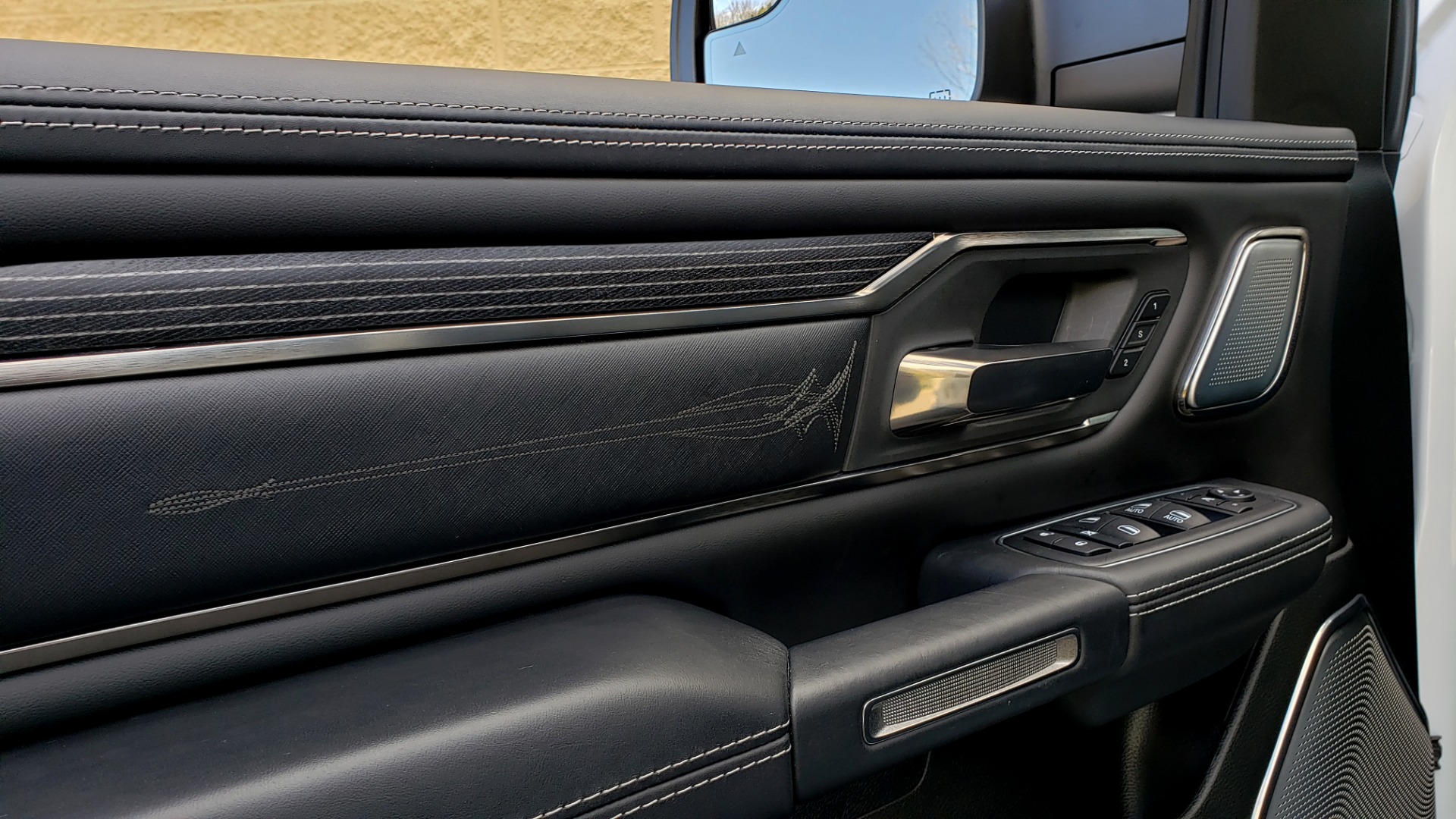 Used 2020 Ram 1500 LIMITED 4X4 / NAV / PANO-ROOF / PARK ASST / REARVIEW / HK SND for sale Sold at Formula Imports in Charlotte NC 28227 34