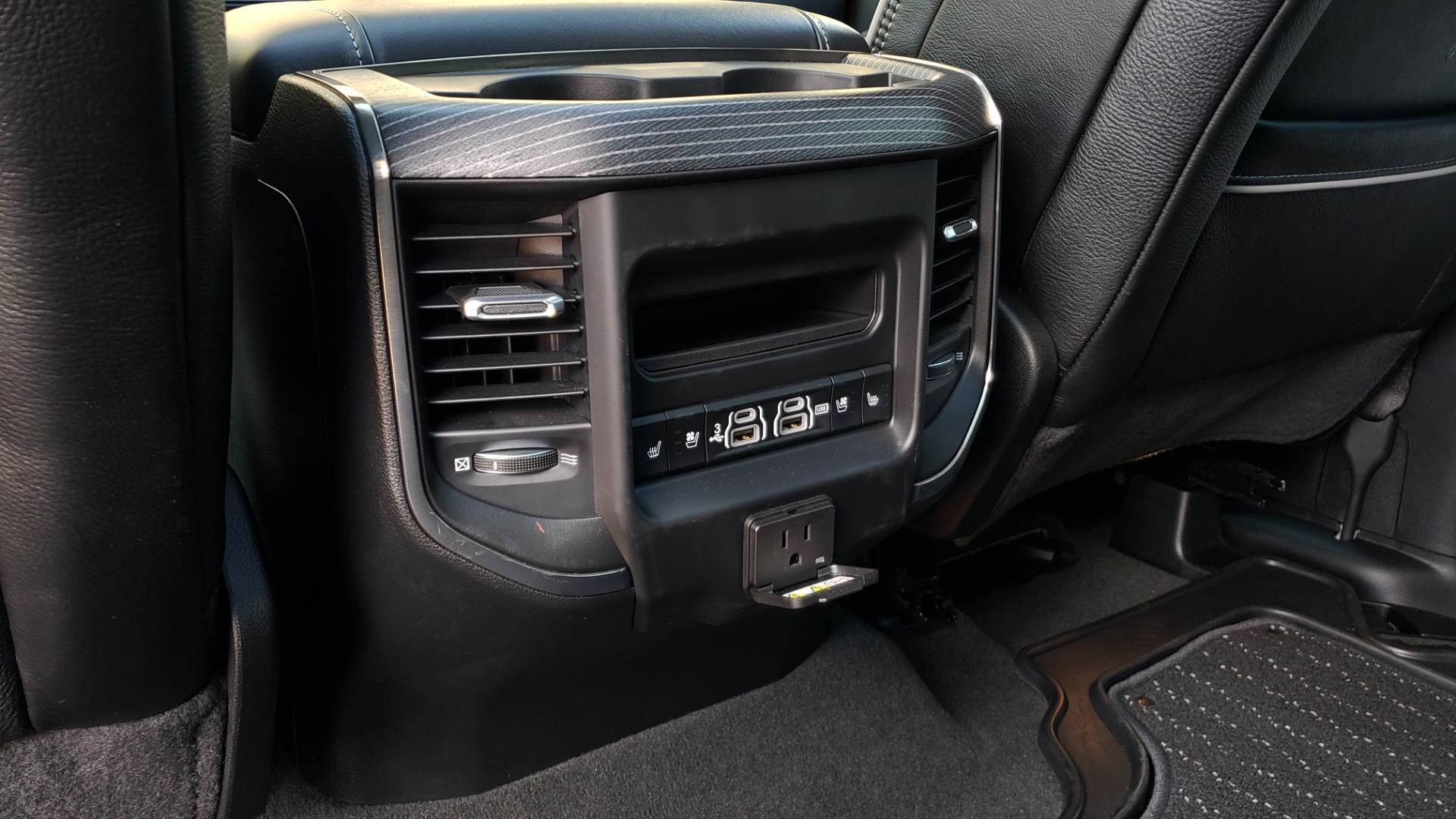 Used 2020 Ram 1500 LIMITED 4X4 / NAV / PANO-ROOF / PARK ASST / REARVIEW / HK SND for sale Sold at Formula Imports in Charlotte NC 28227 72