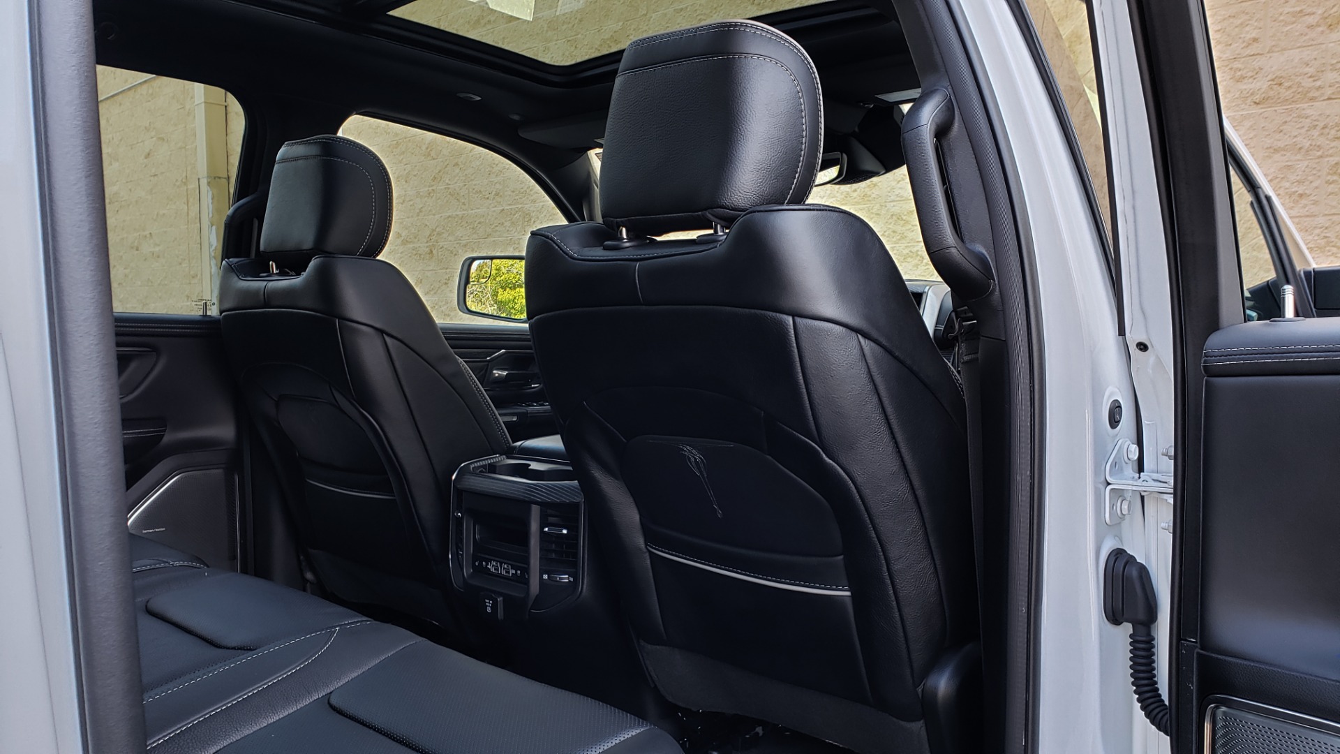 Used 2020 Ram 1500 LIMITED 4X4 / NAV / PANO-ROOF / PARK ASST / REARVIEW / HK SND for sale Sold at Formula Imports in Charlotte NC 28227 90