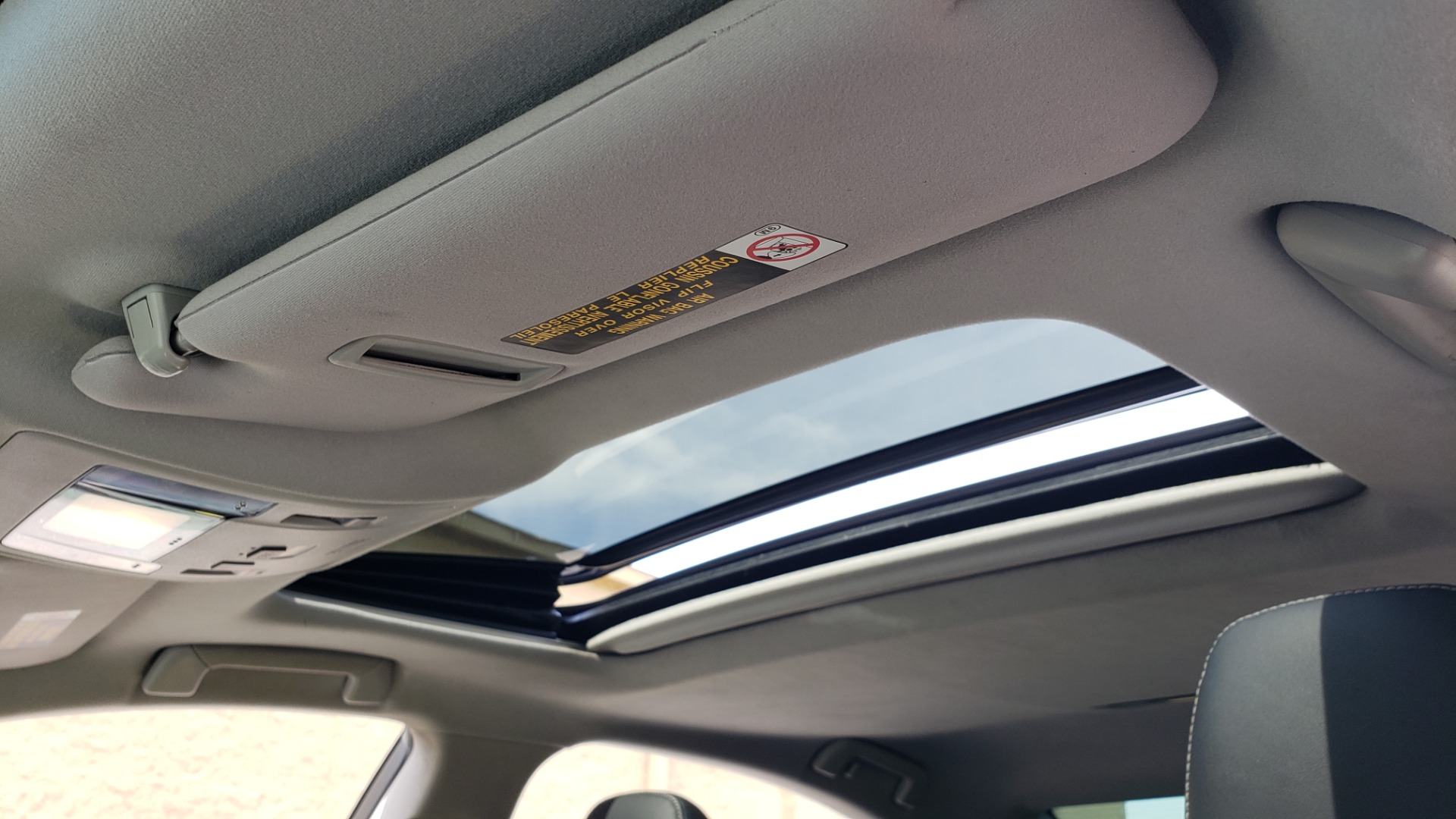 Used 2016 Lexus ES 350 4-DR PREMIUM / SUNROOF / BSM / REARVIEW / VENT STS for sale Sold at Formula Imports in Charlotte NC 28227 24
