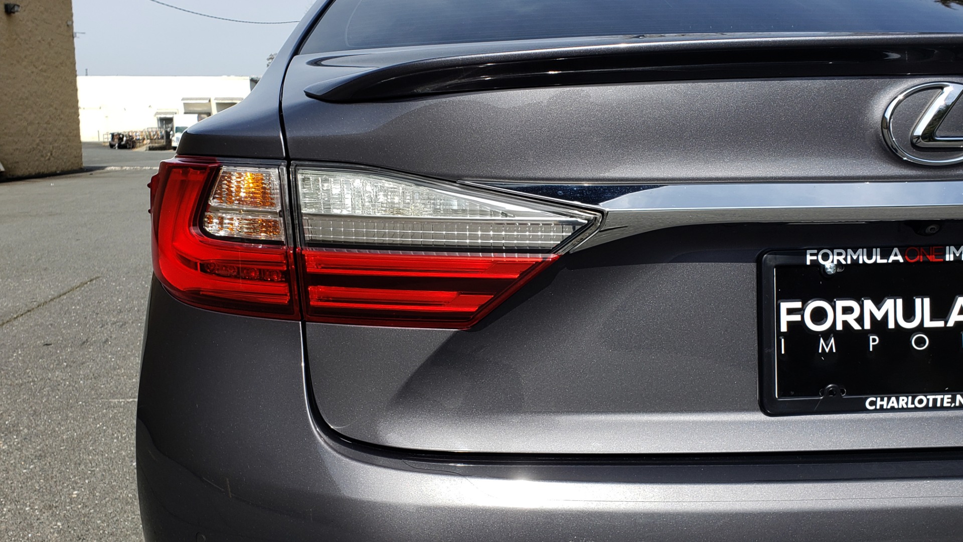 Used 2016 Lexus ES 350 4-DR PREMIUM / SUNROOF / BSM / REARVIEW / VENT STS for sale Sold at Formula Imports in Charlotte NC 28227 26