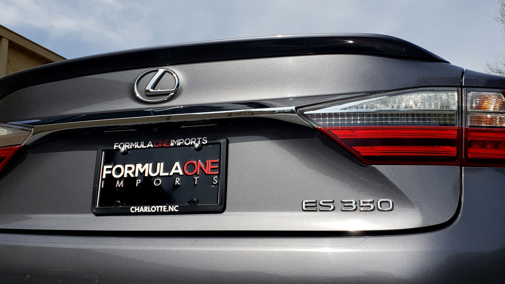 Used 2016 Lexus ES 350 4-DR PREMIUM / SUNROOF / BSM / REARVIEW / VENT STS for sale Sold at Formula Imports in Charlotte NC 28227 28