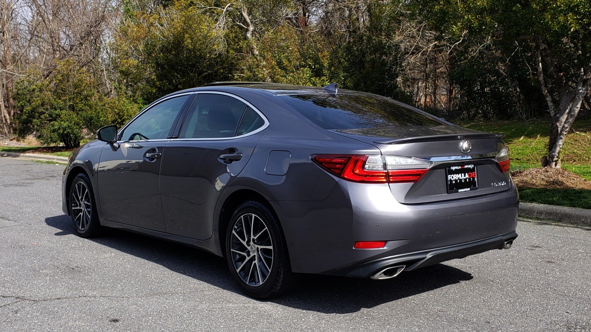 Used 2016 Lexus ES 350 4-DR PREMIUM / SUNROOF / BSM / REARVIEW / VENT STS for sale Sold at Formula Imports in Charlotte NC 28227 3