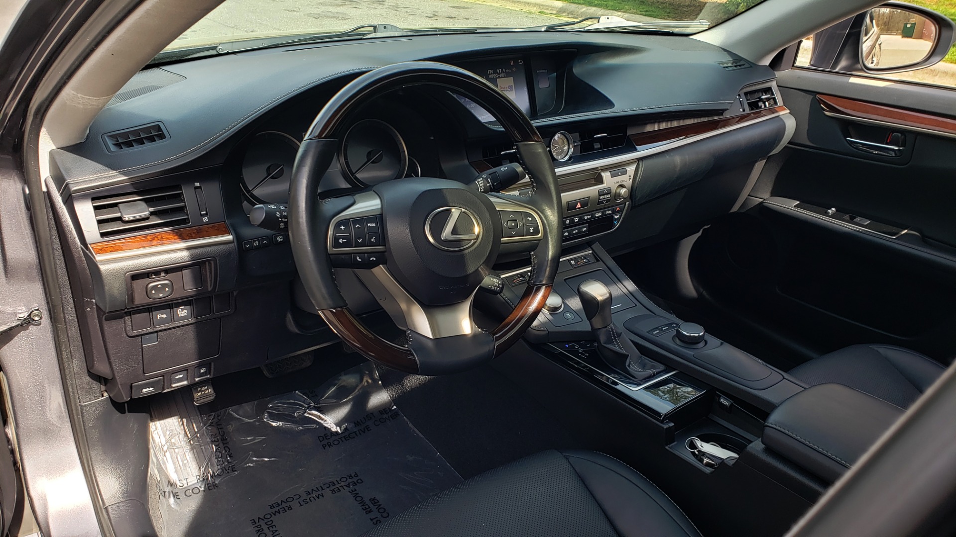 Used 2016 Lexus ES 350 4-DR PREMIUM / SUNROOF / BSM / REARVIEW / VENT STS for sale Sold at Formula Imports in Charlotte NC 28227 34