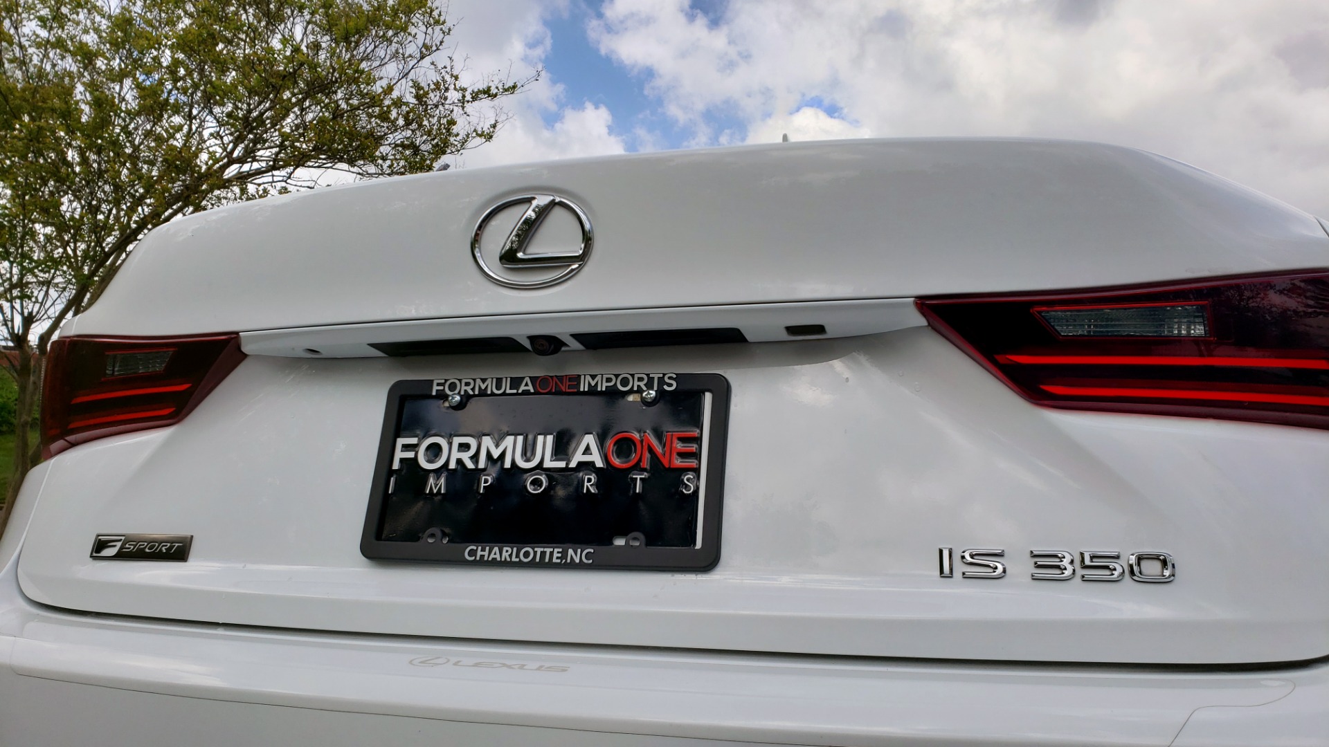 Used 2016 Lexus IS 350 F-SPORT / NAV / BSM / SUNROOF / REARVIEW / VENT SEATS for sale Sold at Formula Imports in Charlotte NC 28227 16