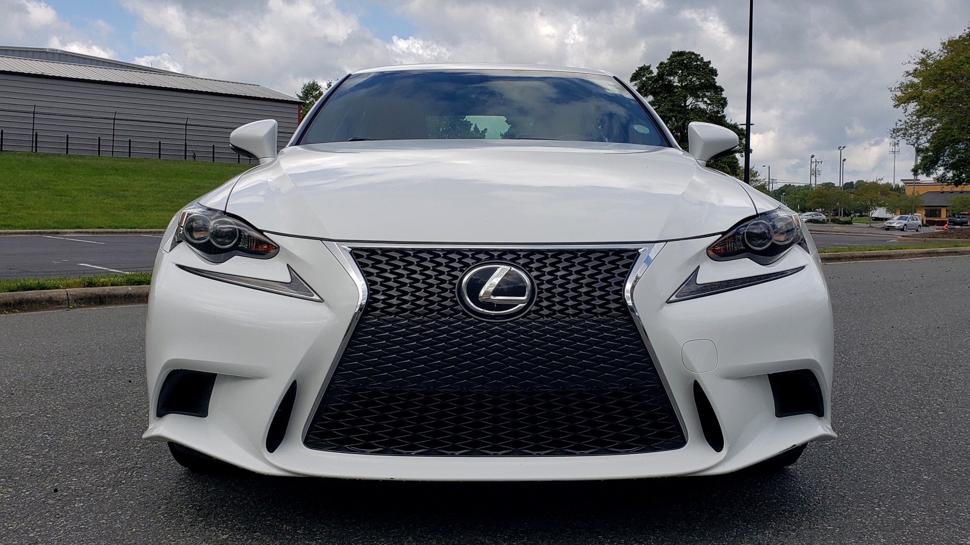 Used 2016 Lexus IS 350 F-SPORT / NAV / BSM / SUNROOF / REARVIEW / VENT SEATS for sale Sold at Formula Imports in Charlotte NC 28227 17