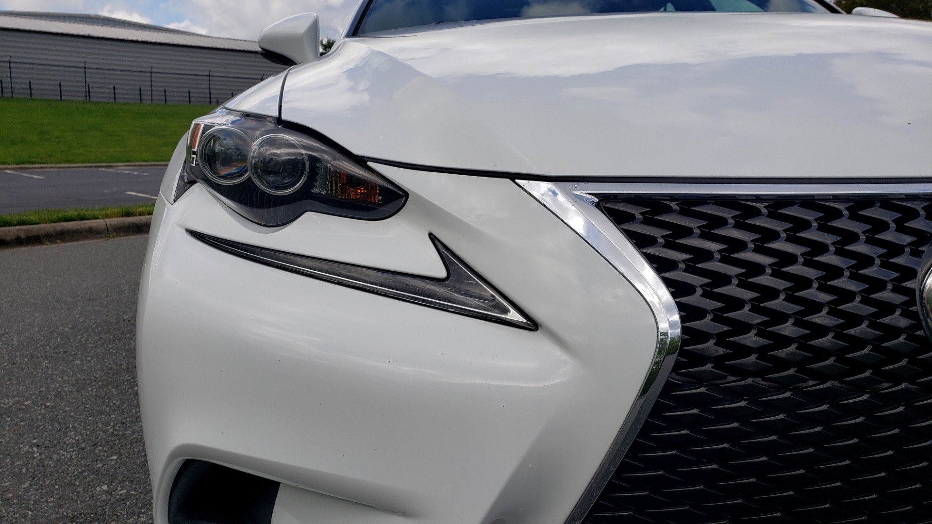 Used 2016 Lexus IS 350 F-SPORT / NAV / BSM / SUNROOF / REARVIEW / VENT SEATS for sale Sold at Formula Imports in Charlotte NC 28227 18