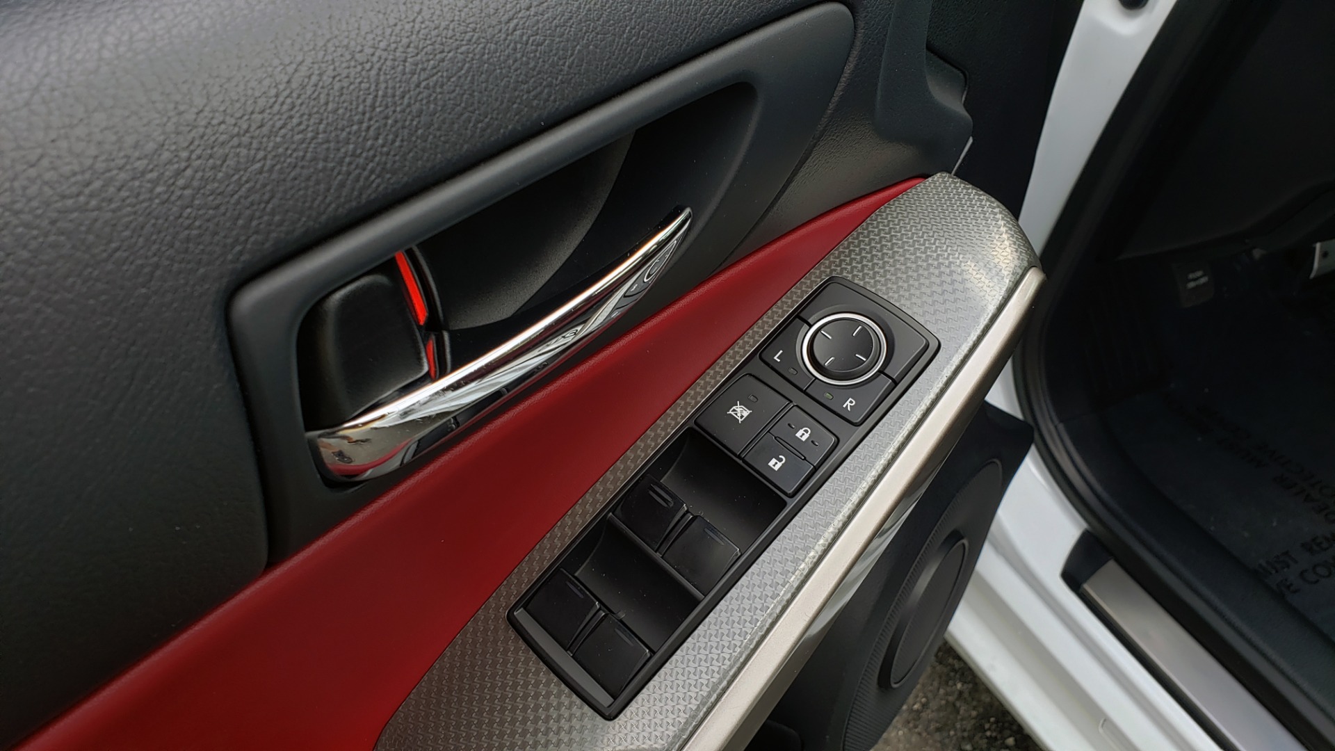 Used 2016 Lexus IS 350 F-SPORT / NAV / BSM / SUNROOF / REARVIEW / VENT SEATS for sale Sold at Formula Imports in Charlotte NC 28227 27