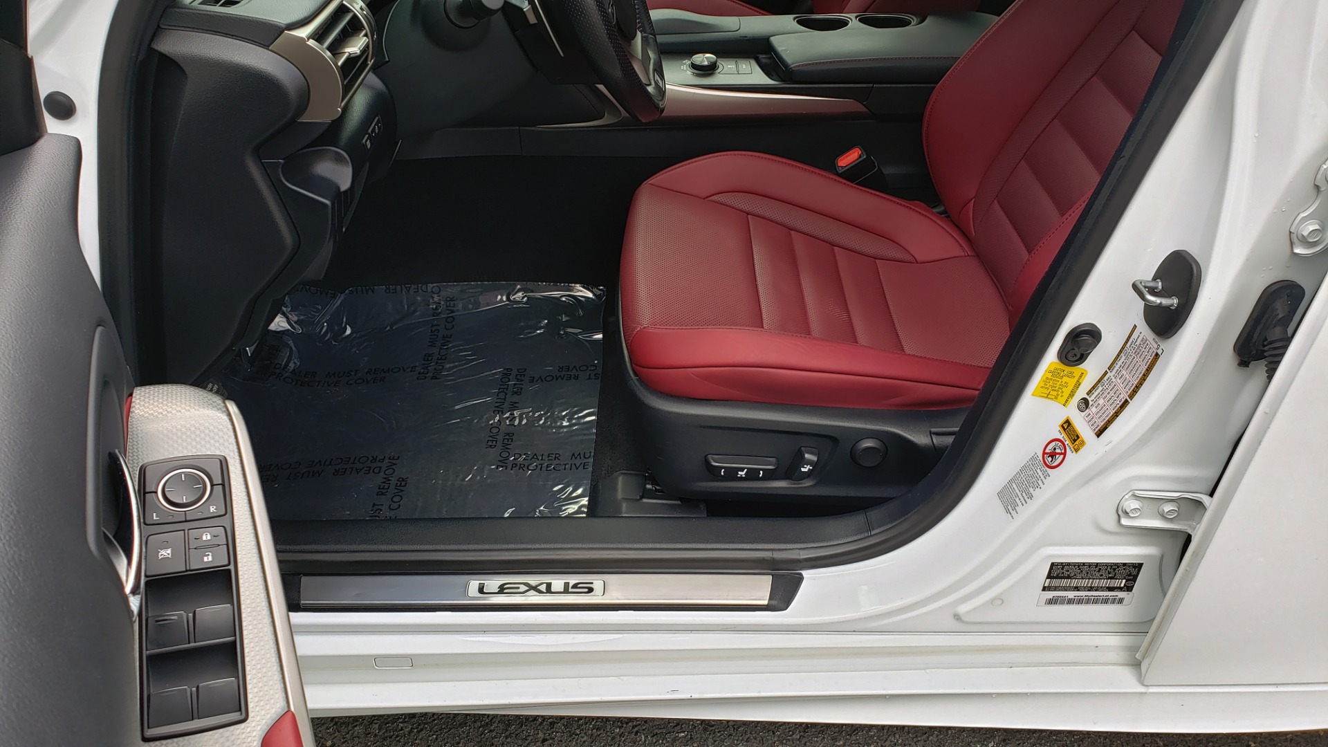Used 2016 Lexus IS 350 F-SPORT / NAV / BSM / SUNROOF / REARVIEW / VENT SEATS for sale Sold at Formula Imports in Charlotte NC 28227 29