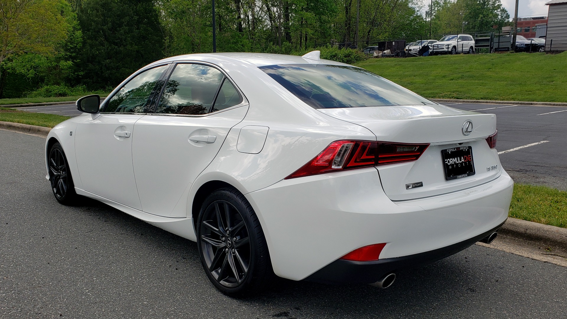 Used 2016 Lexus IS 350 F-SPORT / NAV / BSM / SUNROOF / REARVIEW / VENT SEATS for sale Sold at Formula Imports in Charlotte NC 28227 3