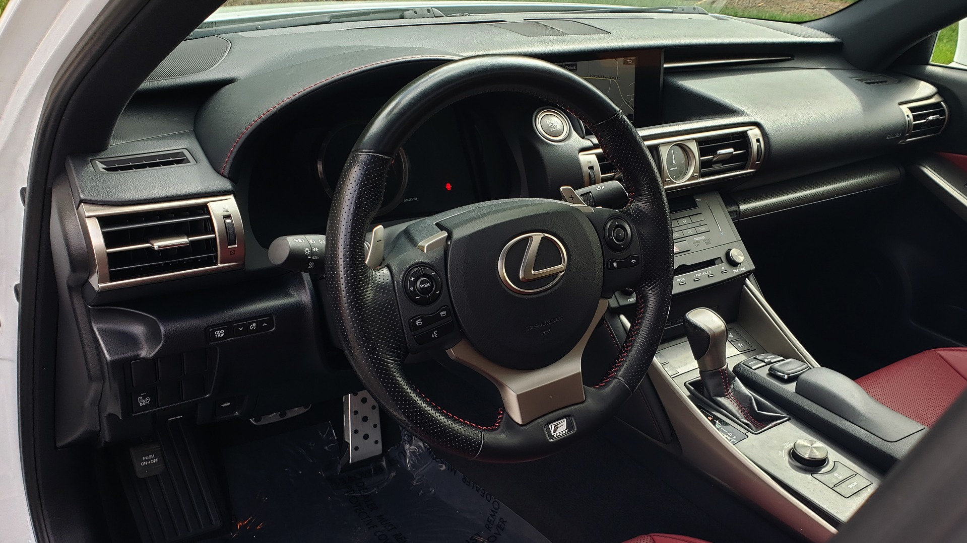 Used 2016 Lexus IS 350 F-SPORT / NAV / BSM / SUNROOF / REARVIEW / VENT SEATS for sale Sold at Formula Imports in Charlotte NC 28227 31