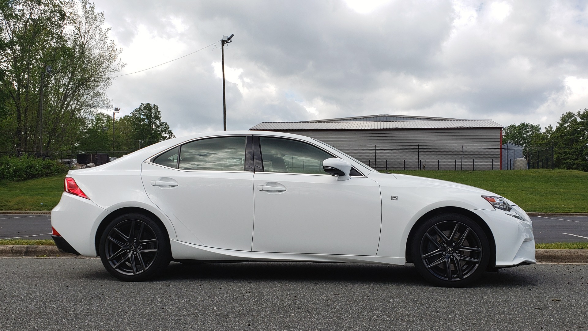 Used 2016 Lexus IS 350 F-SPORT / NAV / BSM / SUNROOF / REARVIEW / VENT SEATS for sale Sold at Formula Imports in Charlotte NC 28227 5