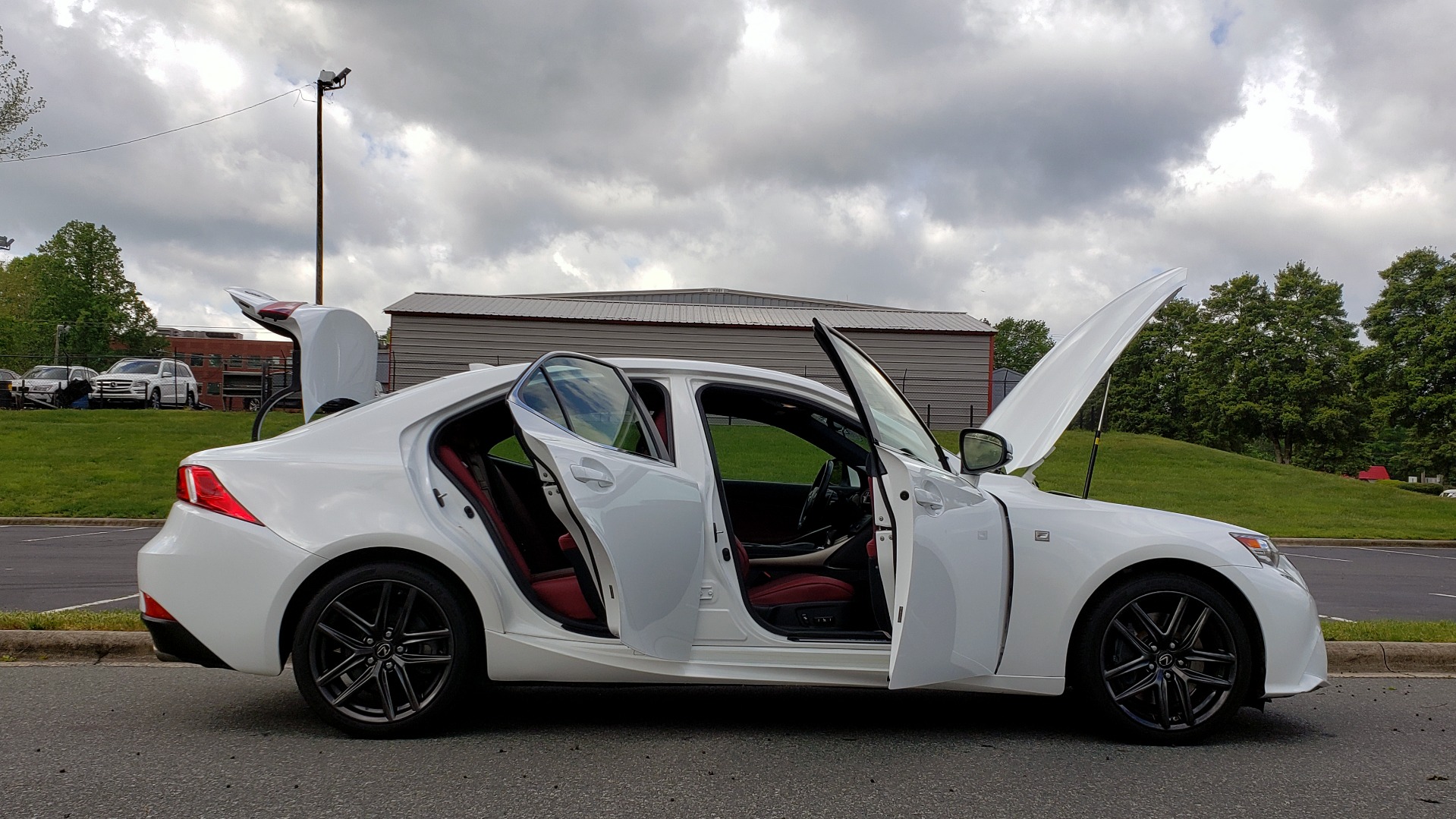 Used 2016 Lexus IS 350 F-SPORT / NAV / BSM / SUNROOF / REARVIEW / VENT SEATS for sale Sold at Formula Imports in Charlotte NC 28227 9