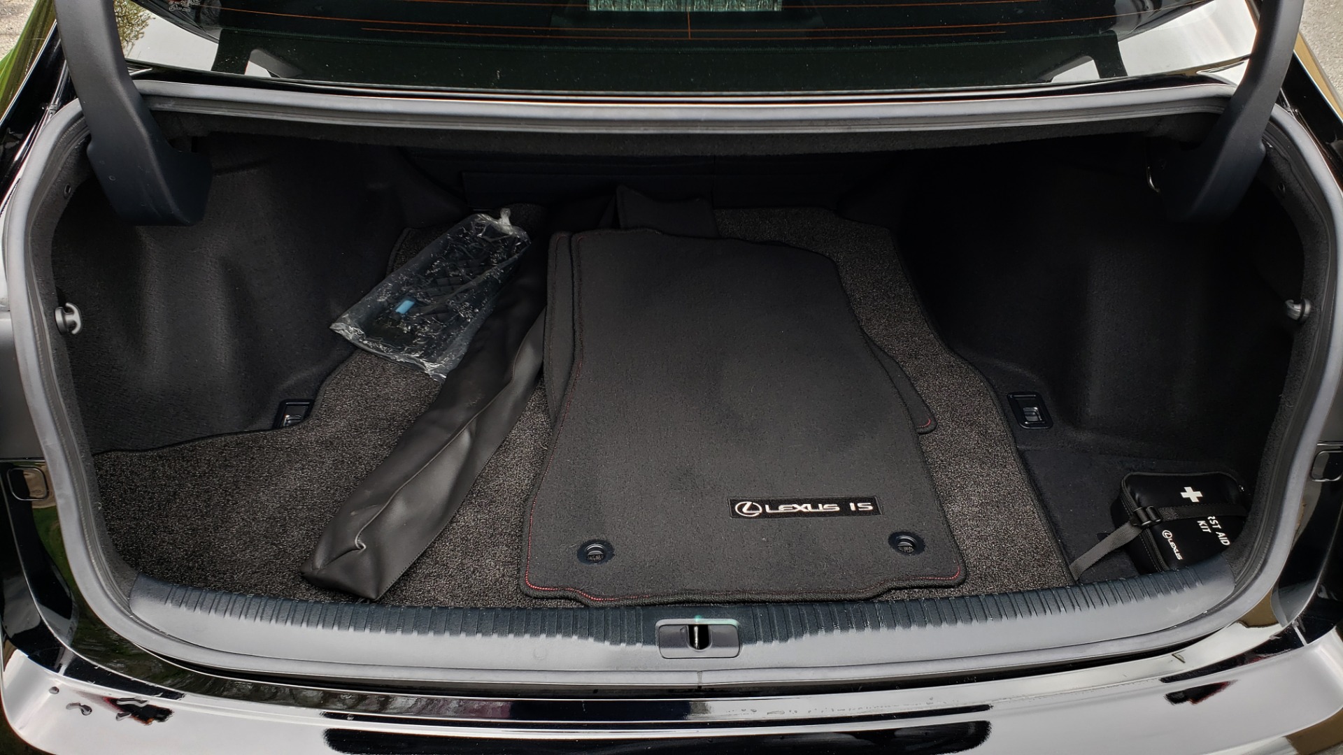 Used 2017 Lexus IS 200T F-SPORT / SUNROOF / REARVIEW / VENT SEATS for sale Sold at Formula Imports in Charlotte NC 28227 17