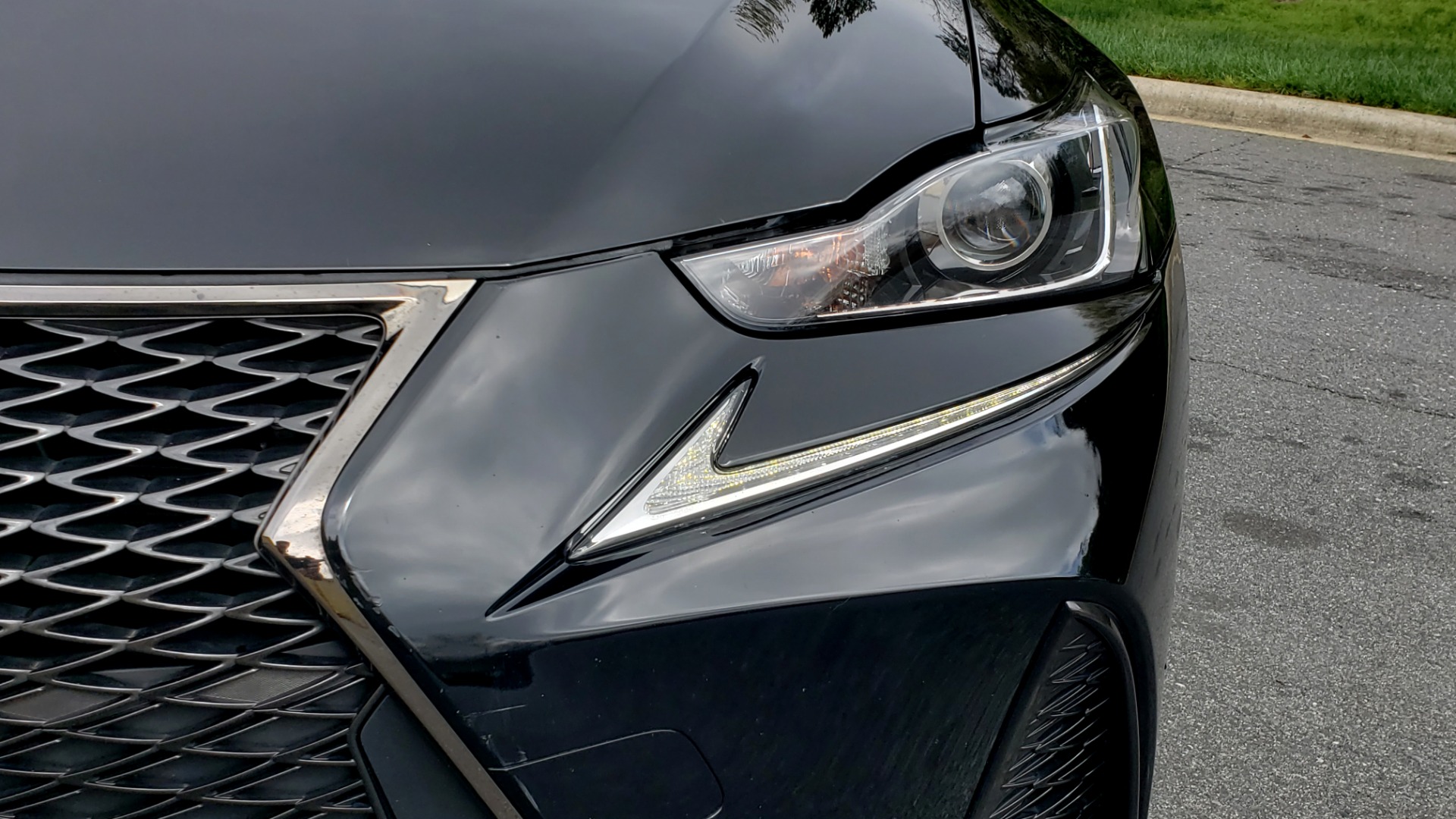 Used 2017 Lexus IS 200T F-SPORT / SUNROOF / REARVIEW / VENT SEATS for sale Sold at Formula Imports in Charlotte NC 28227 23