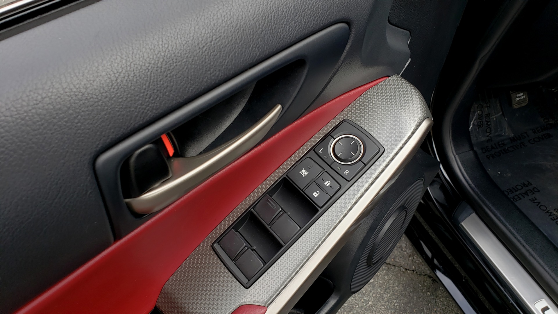 Used 2017 Lexus IS 200T F-SPORT / SUNROOF / REARVIEW / VENT SEATS for sale Sold at Formula Imports in Charlotte NC 28227 33
