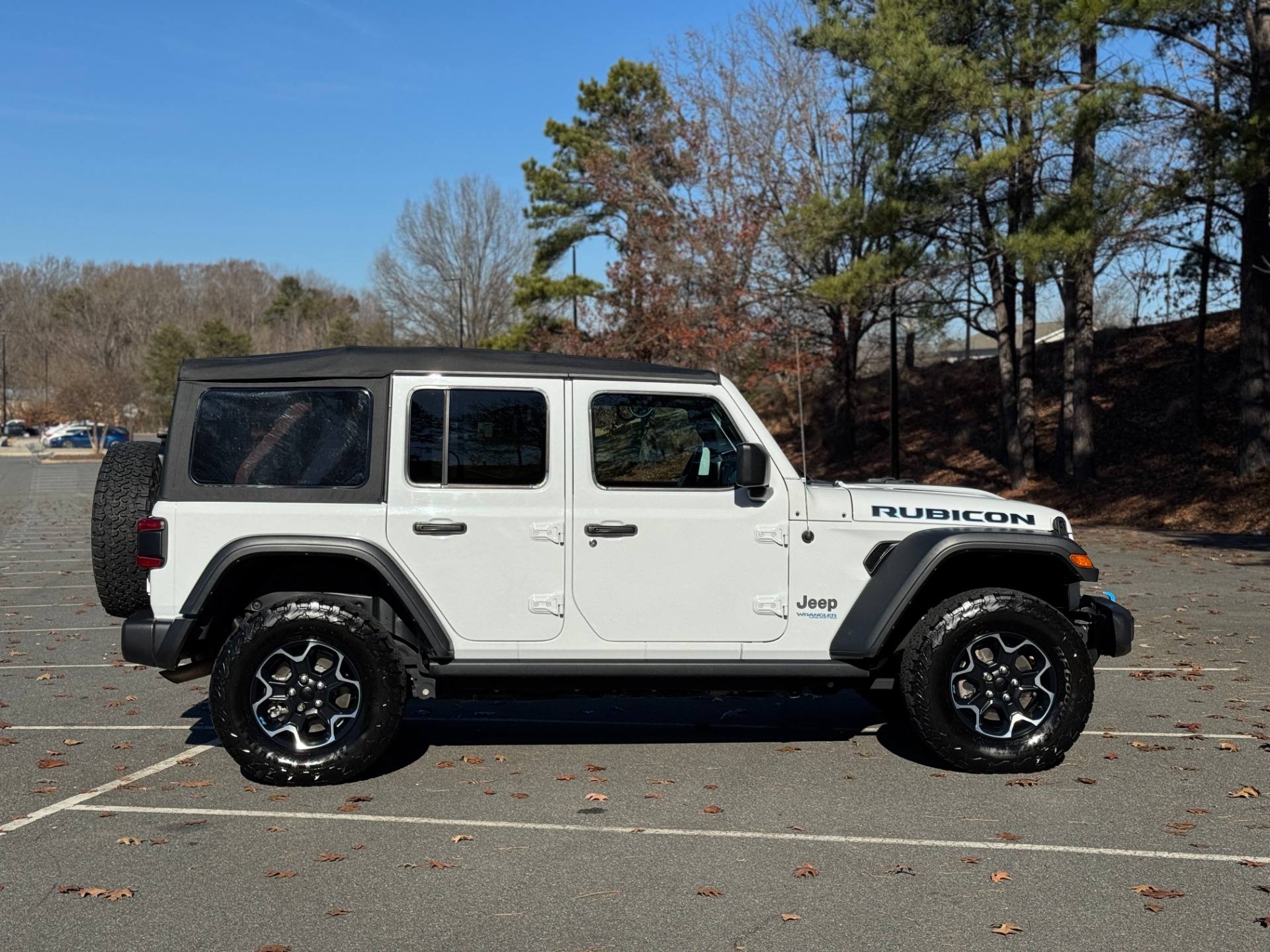 Used 2022 Jeep Wrangler 4xe Unlimited Rubicon for sale $33,000 at Formula Imports in Charlotte NC 28227 14