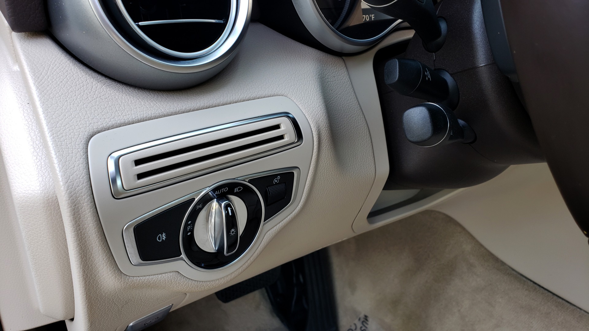 Used 2016 Mercedes-Benz C-Class C 300 LUXURY / NAV / PANO-ROOF / REARVIEW / BSM / HTD STS for sale Sold at Formula Imports in Charlotte NC 28227 30