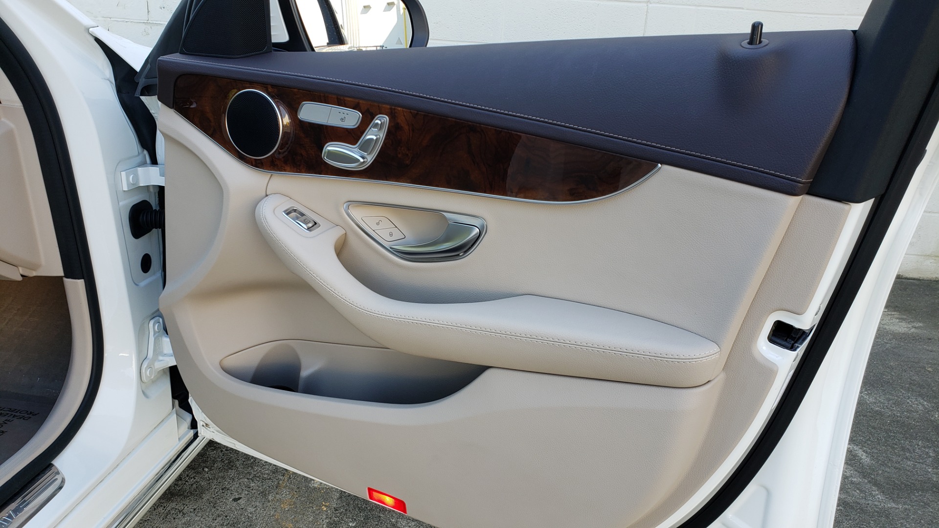 Used 2016 Mercedes-Benz C-Class C 300 LUXURY / NAV / PANO-ROOF / REARVIEW / BSM / HTD STS for sale Sold at Formula Imports in Charlotte NC 28227 52