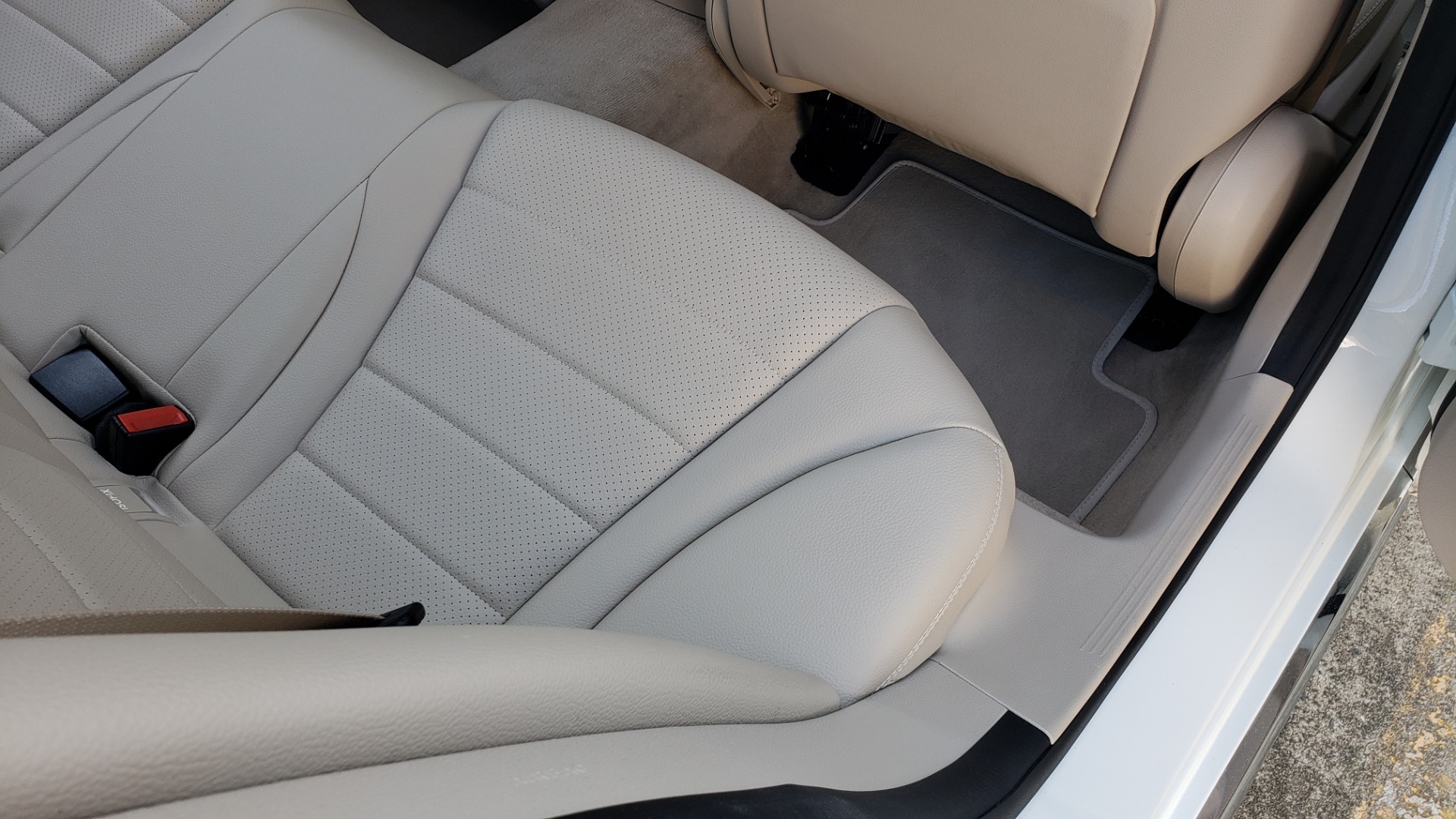 Used 2016 Mercedes-Benz C-Class C 300 LUXURY / NAV / PANO-ROOF / REARVIEW / BSM / HTD STS for sale Sold at Formula Imports in Charlotte NC 28227 59