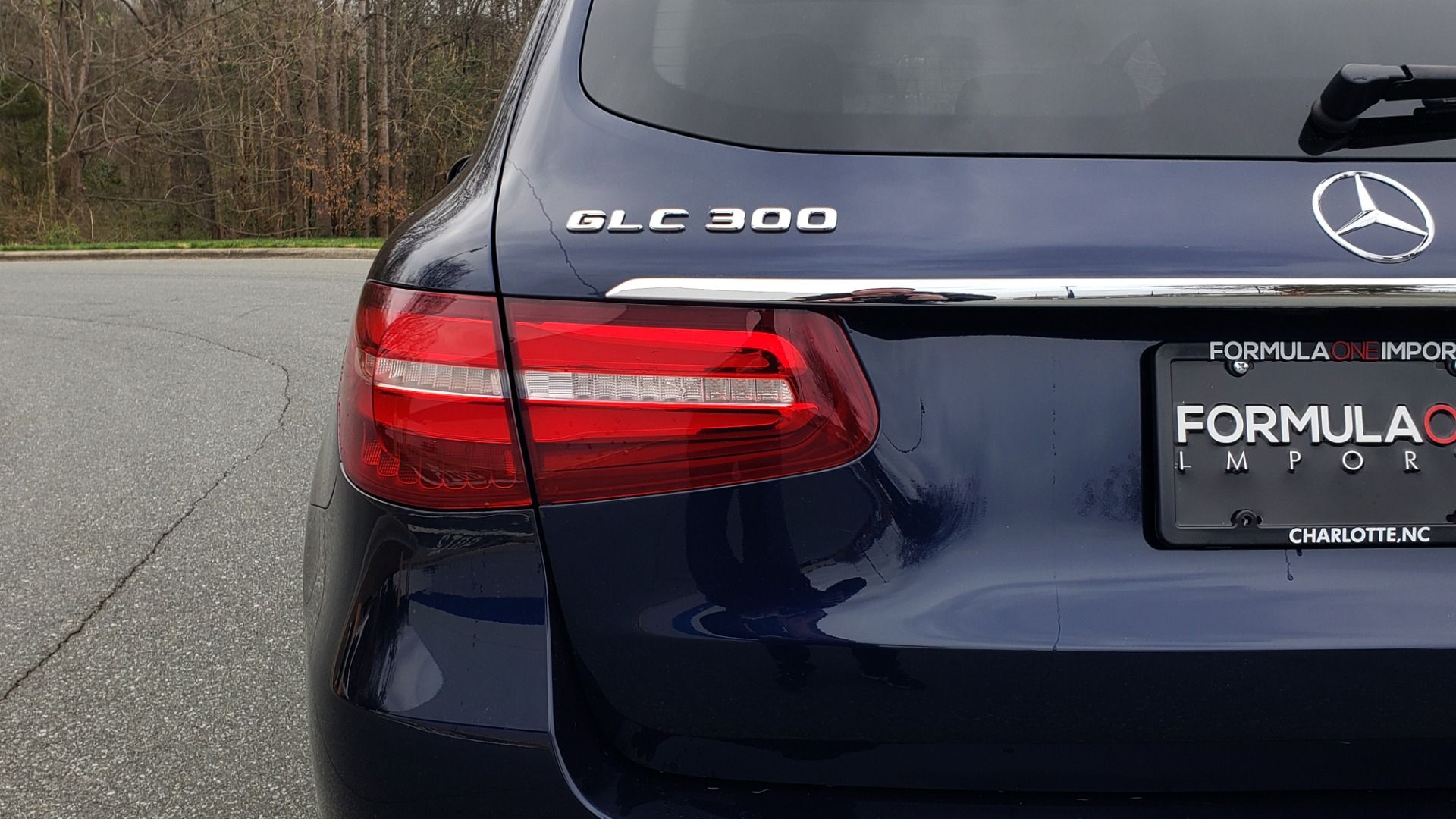 Used 2019 Mercedes-Benz GLC 300 PREMIUM / PRK ASST / NAV / PANO-ROOF / REARVIEW / HTD STS for sale Sold at Formula Imports in Charlotte NC 28227 30