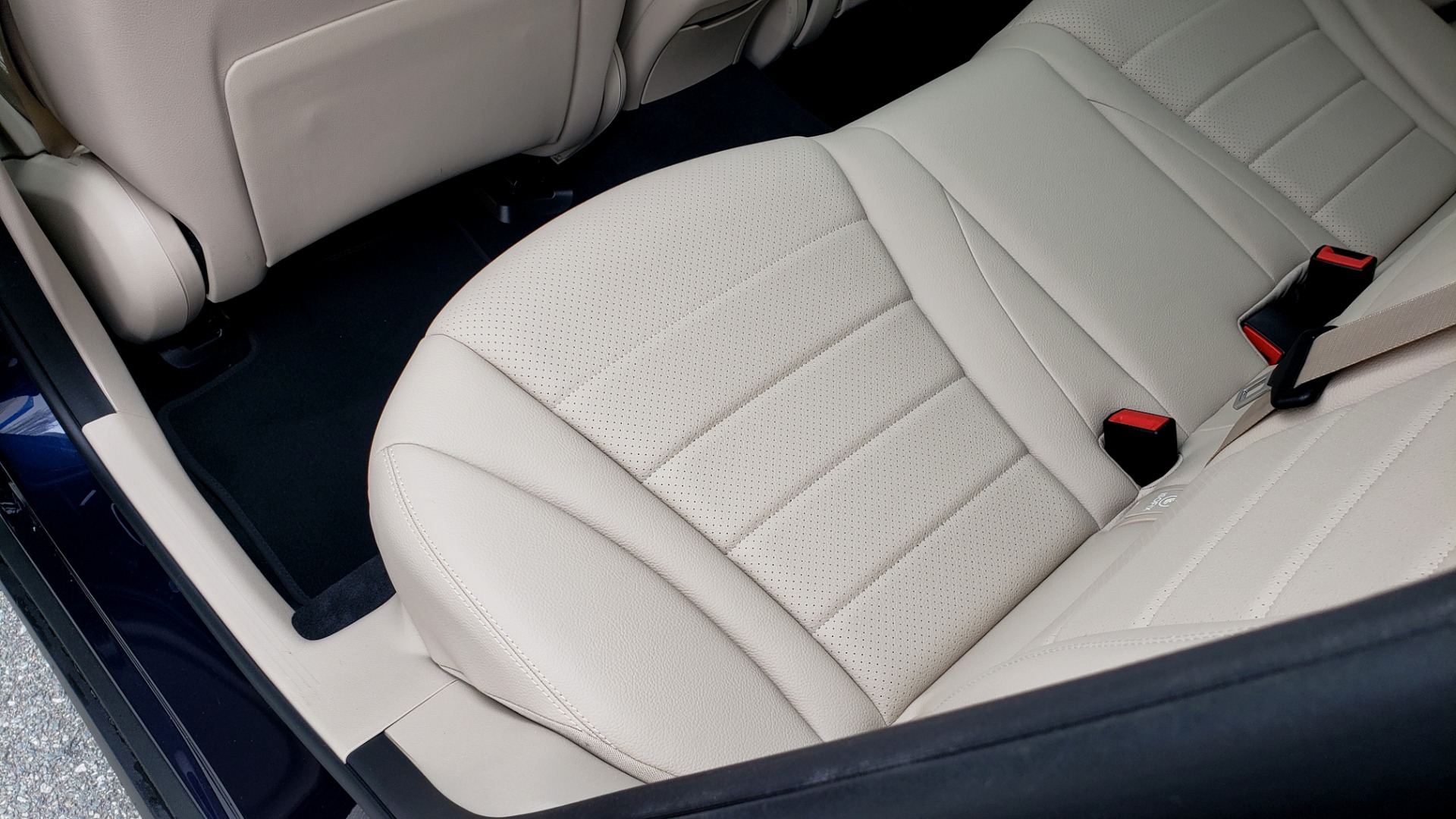 Used 2019 Mercedes-Benz GLC 300 PREMIUM / PRK ASST / NAV / PANO-ROOF / REARVIEW / HTD STS for sale Sold at Formula Imports in Charlotte NC 28227 64