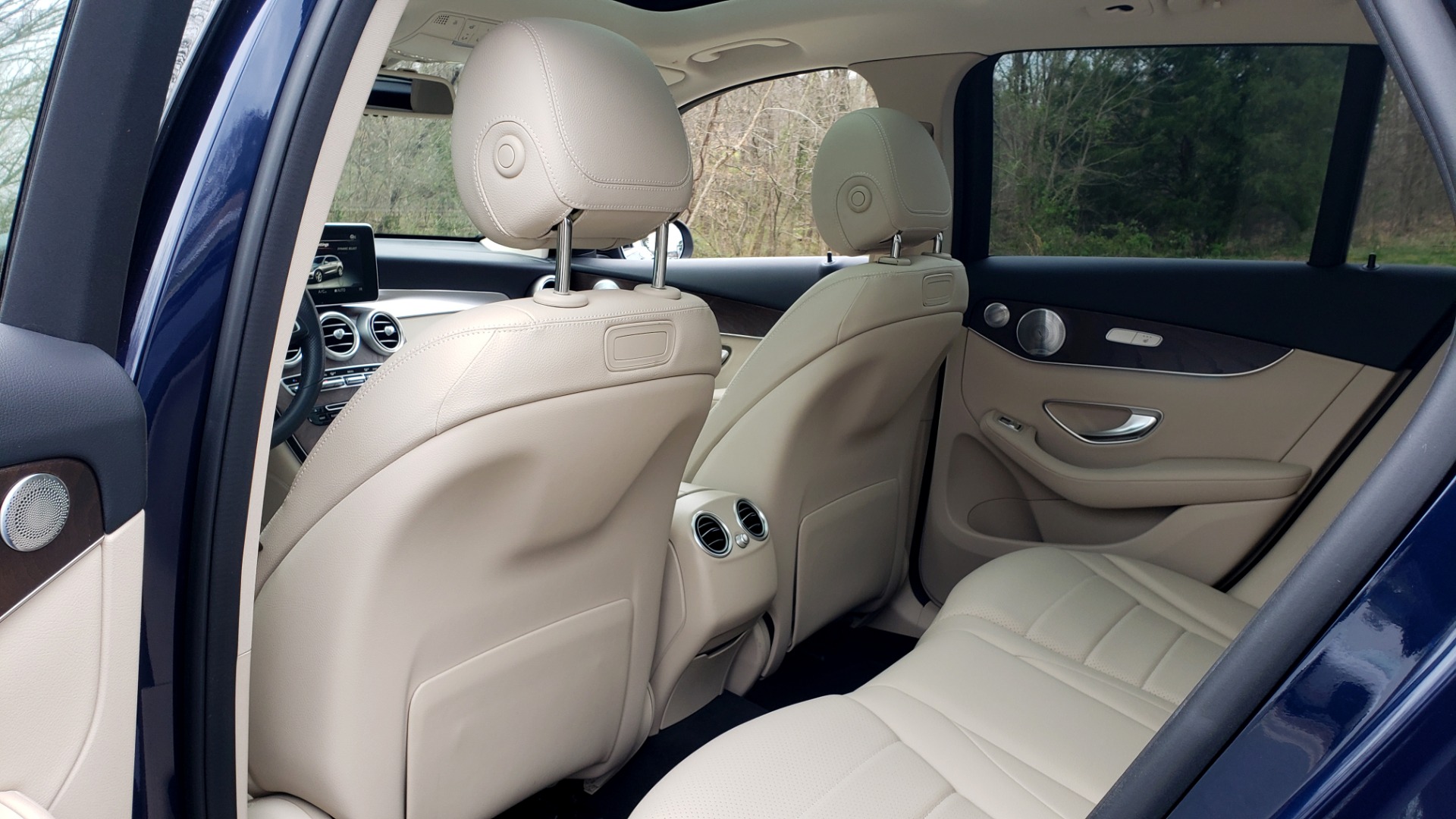 Used 2019 Mercedes-Benz GLC 300 PREMIUM / PRK ASST / NAV / PANO-ROOF / REARVIEW / HTD STS for sale Sold at Formula Imports in Charlotte NC 28227 65