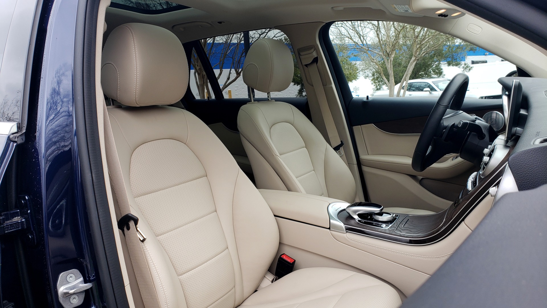 Used 2019 Mercedes-Benz GLC 300 PREMIUM / PRK ASST / NAV / PANO-ROOF / REARVIEW / HTD STS for sale Sold at Formula Imports in Charlotte NC 28227 70