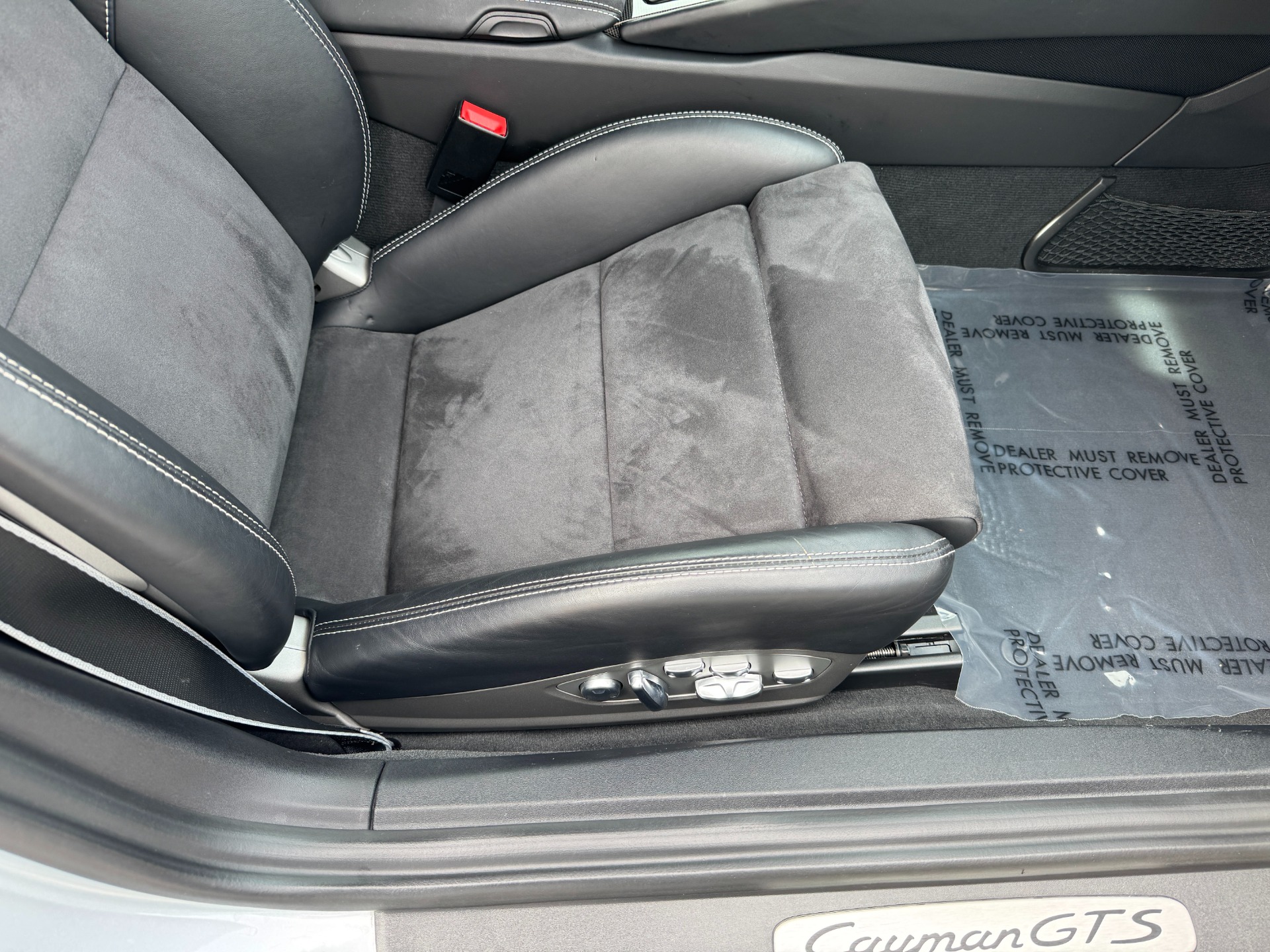 Used 2015 Porsche Cayman GTS GTS PREMIUM PLUS PKG / SPORT SEATS / BOSE SOUND for sale Sold at Formula Imports in Charlotte NC 28227 54