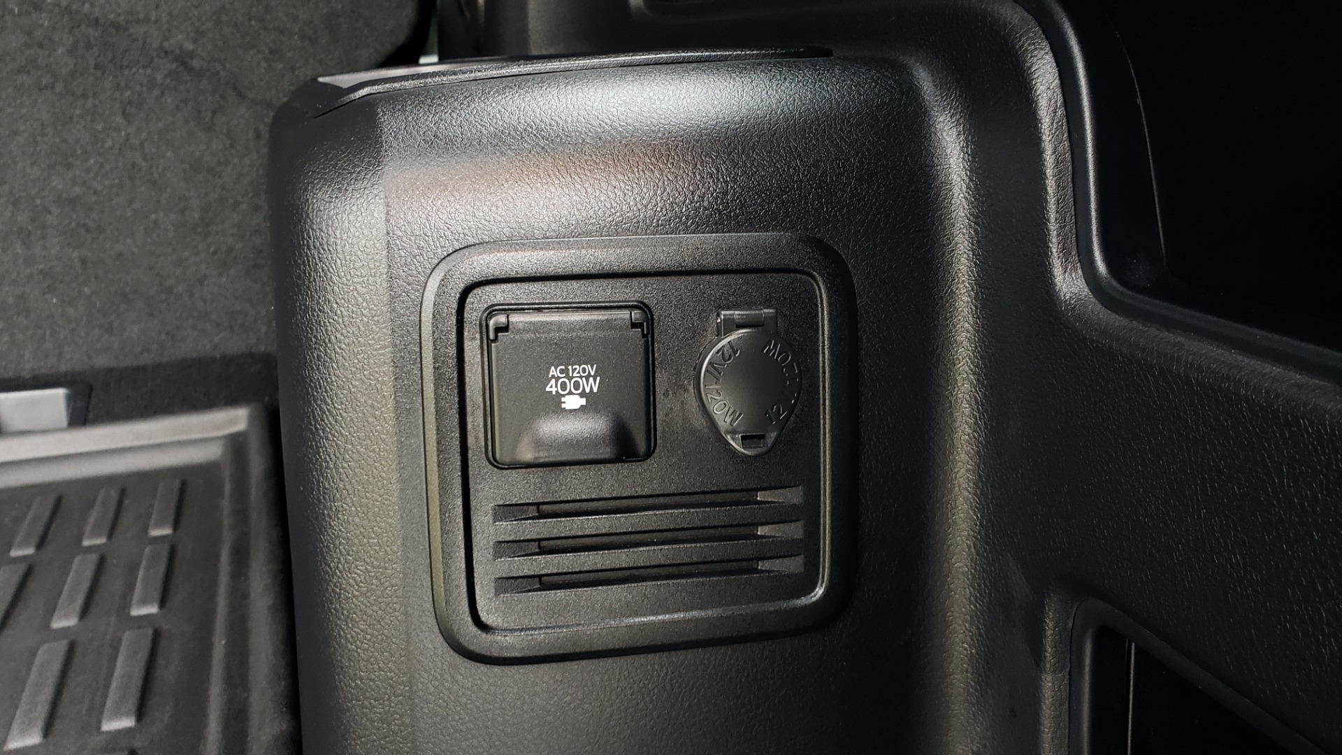 Used 2019 Toyota 4RUNNER SR5 PREMIUM 4WD / NAV / HTD STS / SUNROOF / REARVIEW for sale Sold at Formula Imports in Charlotte NC 28227 17