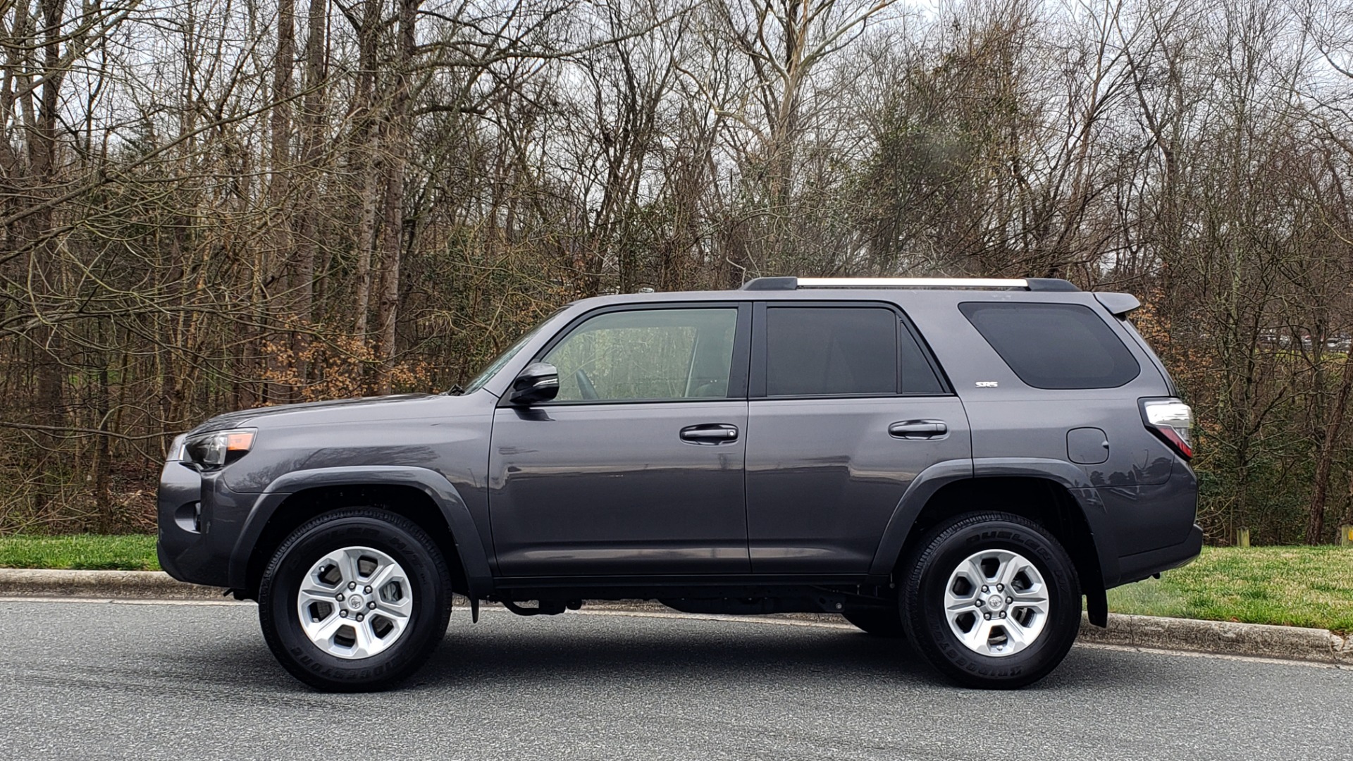Used 2019 Toyota 4RUNNER SR5 PREMIUM 4WD / NAV / HTD STS / SUNROOF / REARVIEW for sale Sold at Formula Imports in Charlotte NC 28227 2