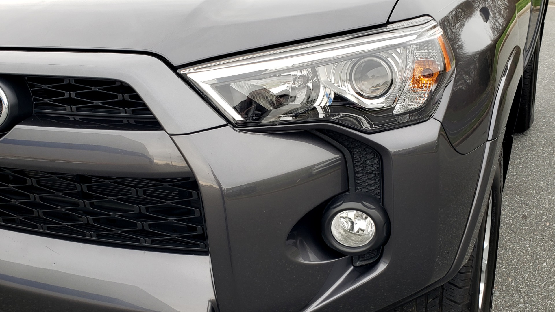 Used 2019 Toyota 4RUNNER SR5 PREMIUM 4WD / NAV / HTD STS / SUNROOF / REARVIEW for sale Sold at Formula Imports in Charlotte NC 28227 22