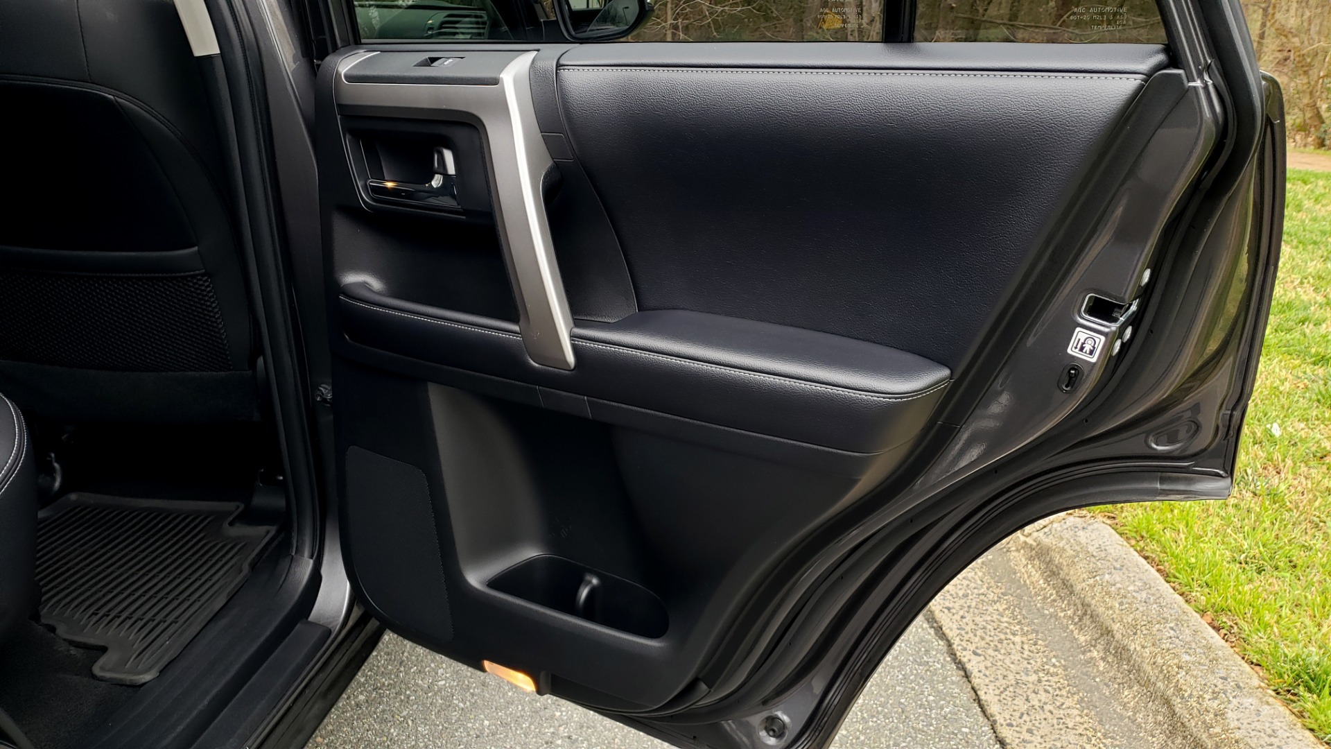 Used 2019 Toyota 4RUNNER SR5 PREMIUM 4WD / NAV / HTD STS / SUNROOF / REARVIEW for sale Sold at Formula Imports in Charlotte NC 28227 69