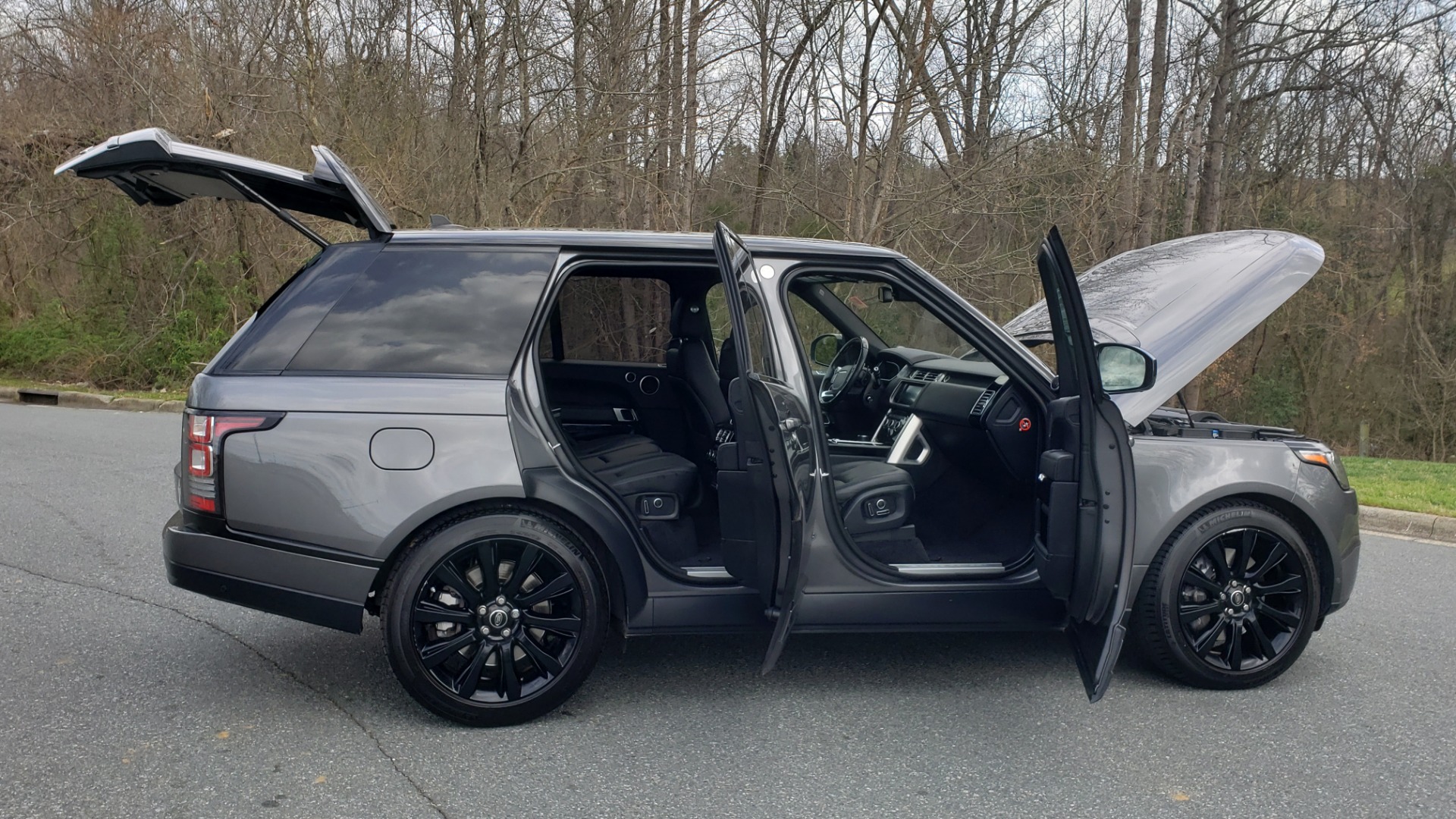 Used 2016 Land Rover RANGE ROVER SUPERCHARGED V8 / NAV / PANO-ROOF / REARVIEW for sale Sold at Formula Imports in Charlotte NC 28227 14