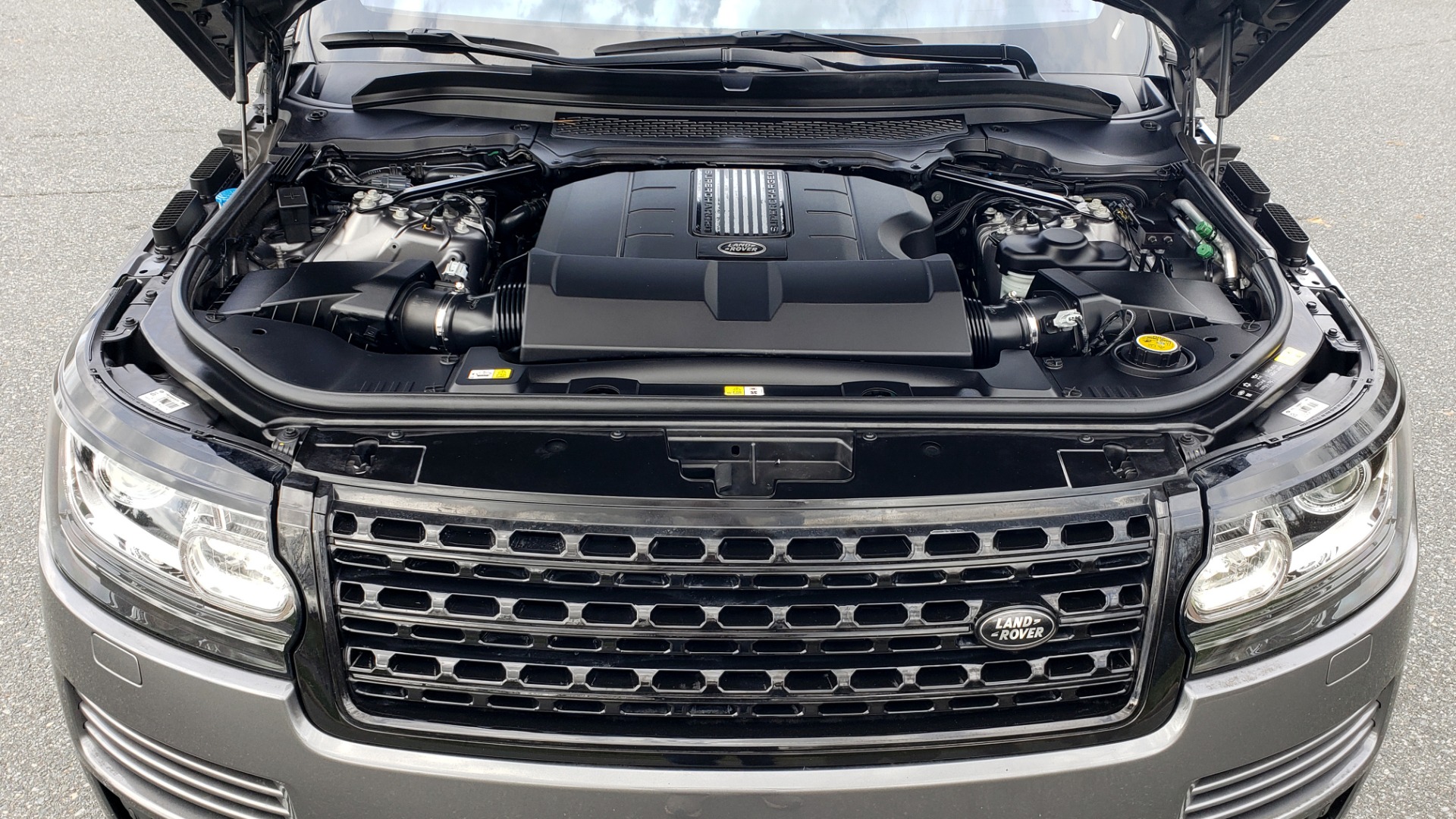 Used 2016 Land Rover RANGE ROVER SUPERCHARGED V8 / NAV / PANO-ROOF / REARVIEW for sale Sold at Formula Imports in Charlotte NC 28227 15