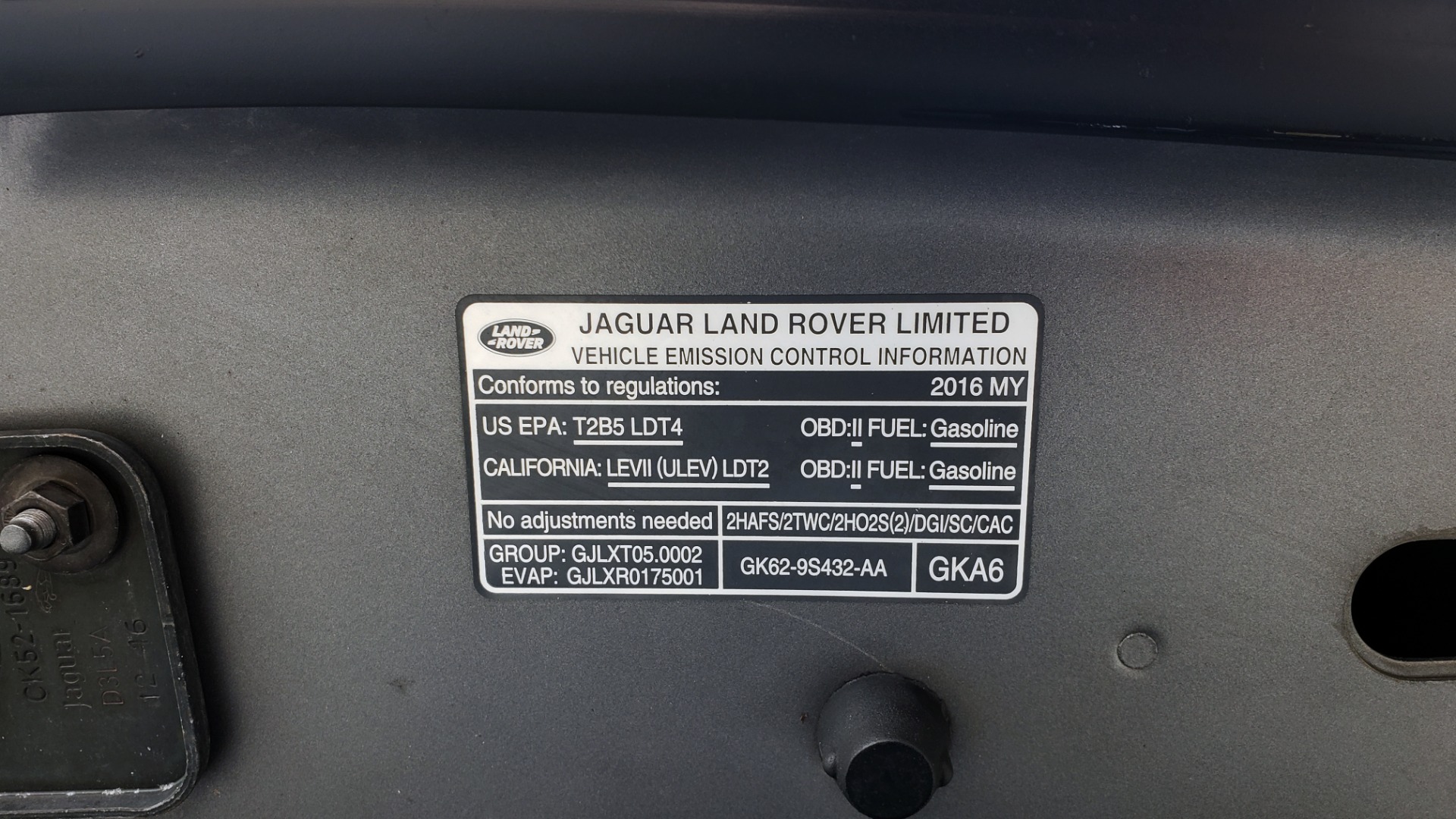 Used 2016 Land Rover RANGE ROVER SUPERCHARGED V8 / NAV / PANO-ROOF / REARVIEW for sale Sold at Formula Imports in Charlotte NC 28227 17