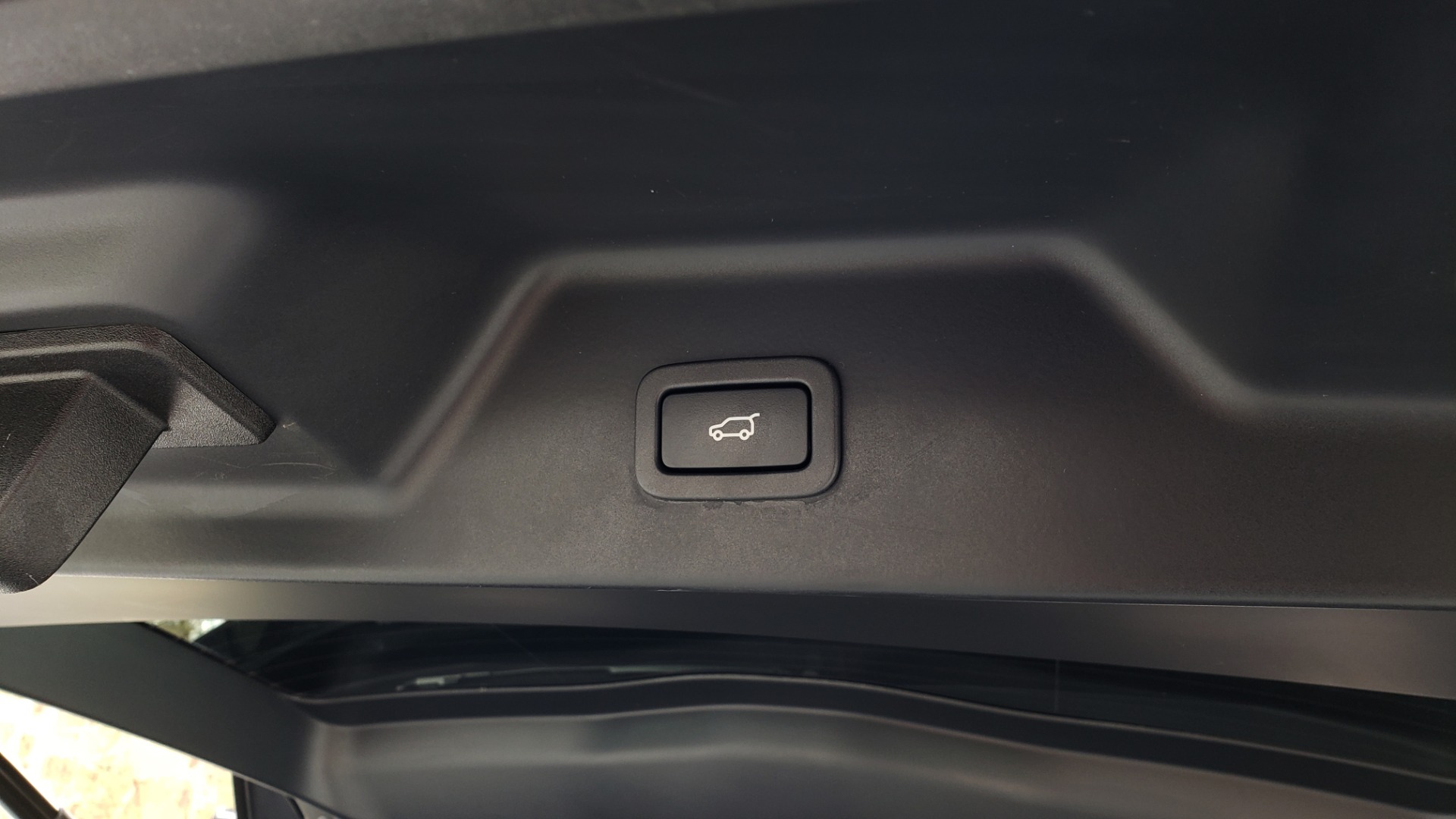 Used 2016 Land Rover RANGE ROVER SUPERCHARGED V8 / NAV / PANO-ROOF / REARVIEW for sale Sold at Formula Imports in Charlotte NC 28227 23