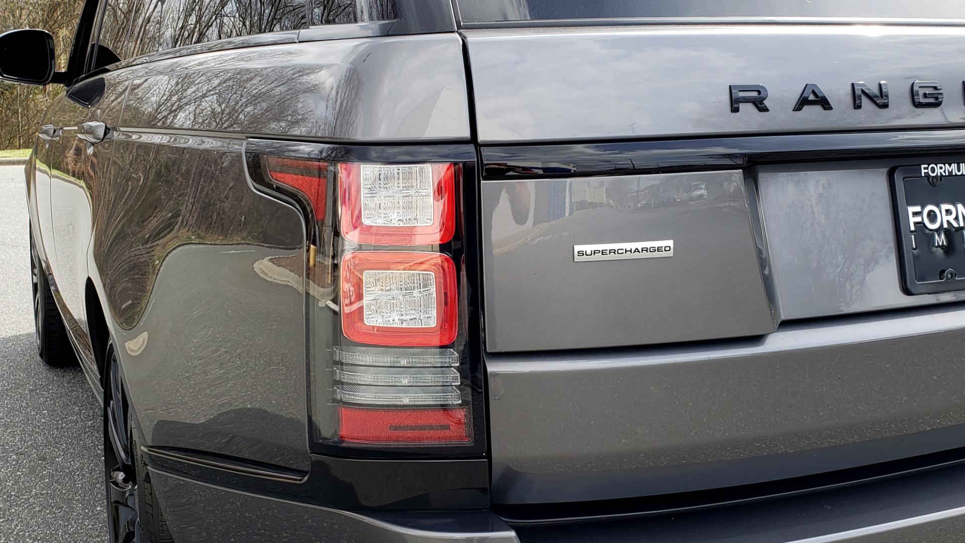 Used 2016 Land Rover RANGE ROVER SUPERCHARGED V8 / NAV / PANO-ROOF / REARVIEW for sale Sold at Formula Imports in Charlotte NC 28227 34