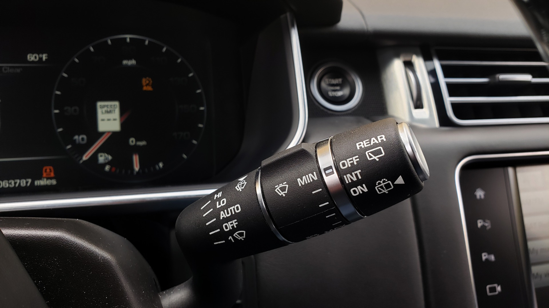 Used 2016 Land Rover RANGE ROVER SUPERCHARGED V8 / NAV / PANO-ROOF / REARVIEW for sale Sold at Formula Imports in Charlotte NC 28227 49