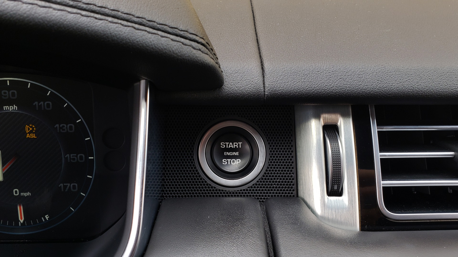 Used 2016 Land Rover RANGE ROVER SUPERCHARGED V8 / NAV / PANO-ROOF / REARVIEW for sale Sold at Formula Imports in Charlotte NC 28227 55