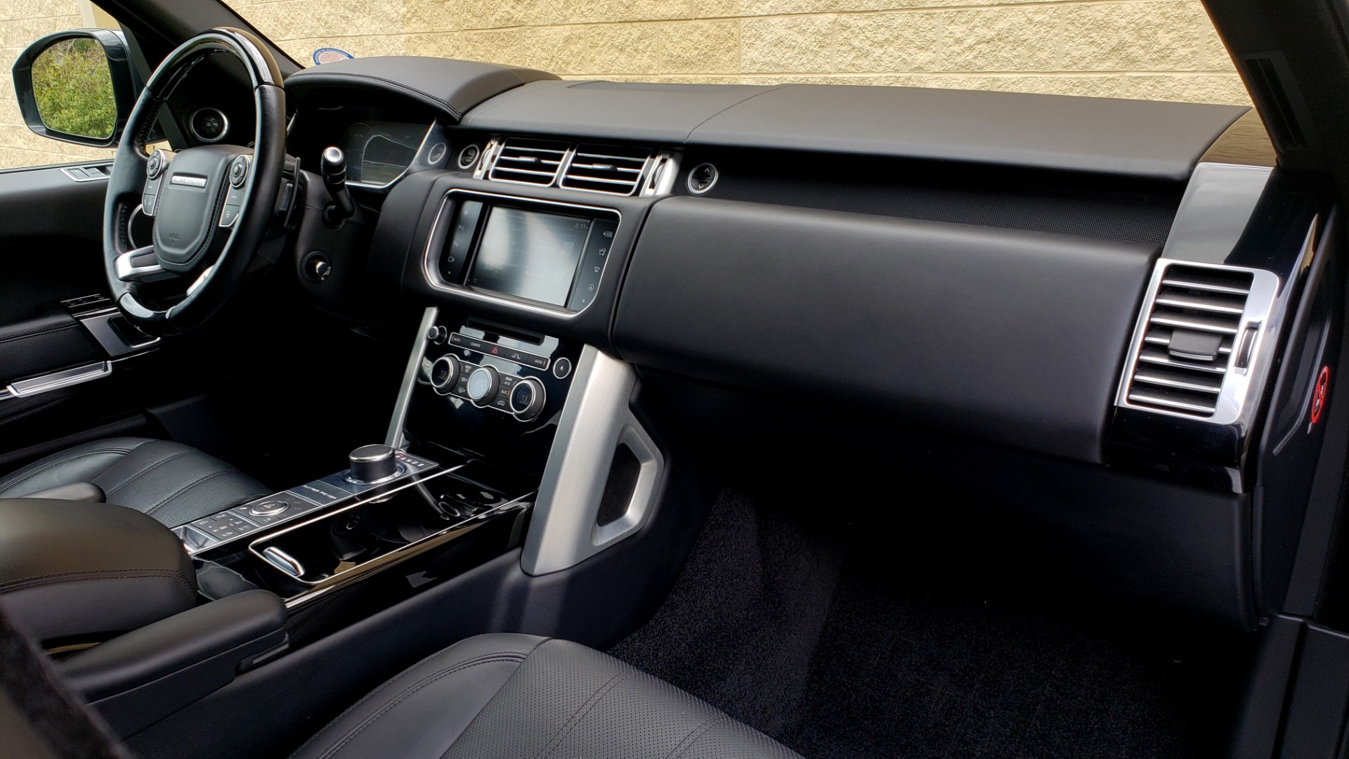 Used 2016 Land Rover RANGE ROVER SUPERCHARGED V8 / NAV / PANO-ROOF / REARVIEW for sale Sold at Formula Imports in Charlotte NC 28227 75