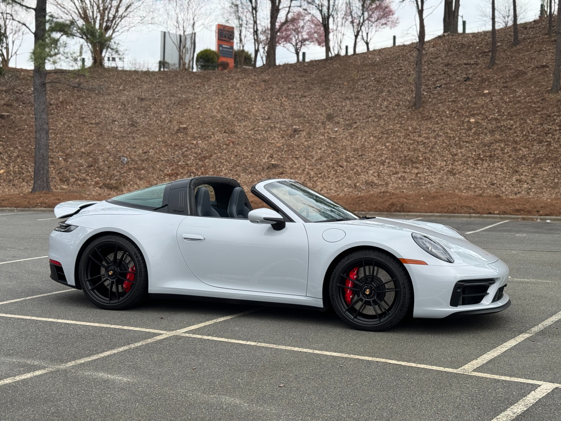 Used 2024 Porsche 911 Targa 4 GTS PREMIUM PKG / FRONT LIFT / SPORT SEATS / BOSE SOUND for sale Sold at Formula Imports in Charlotte NC 28227 15