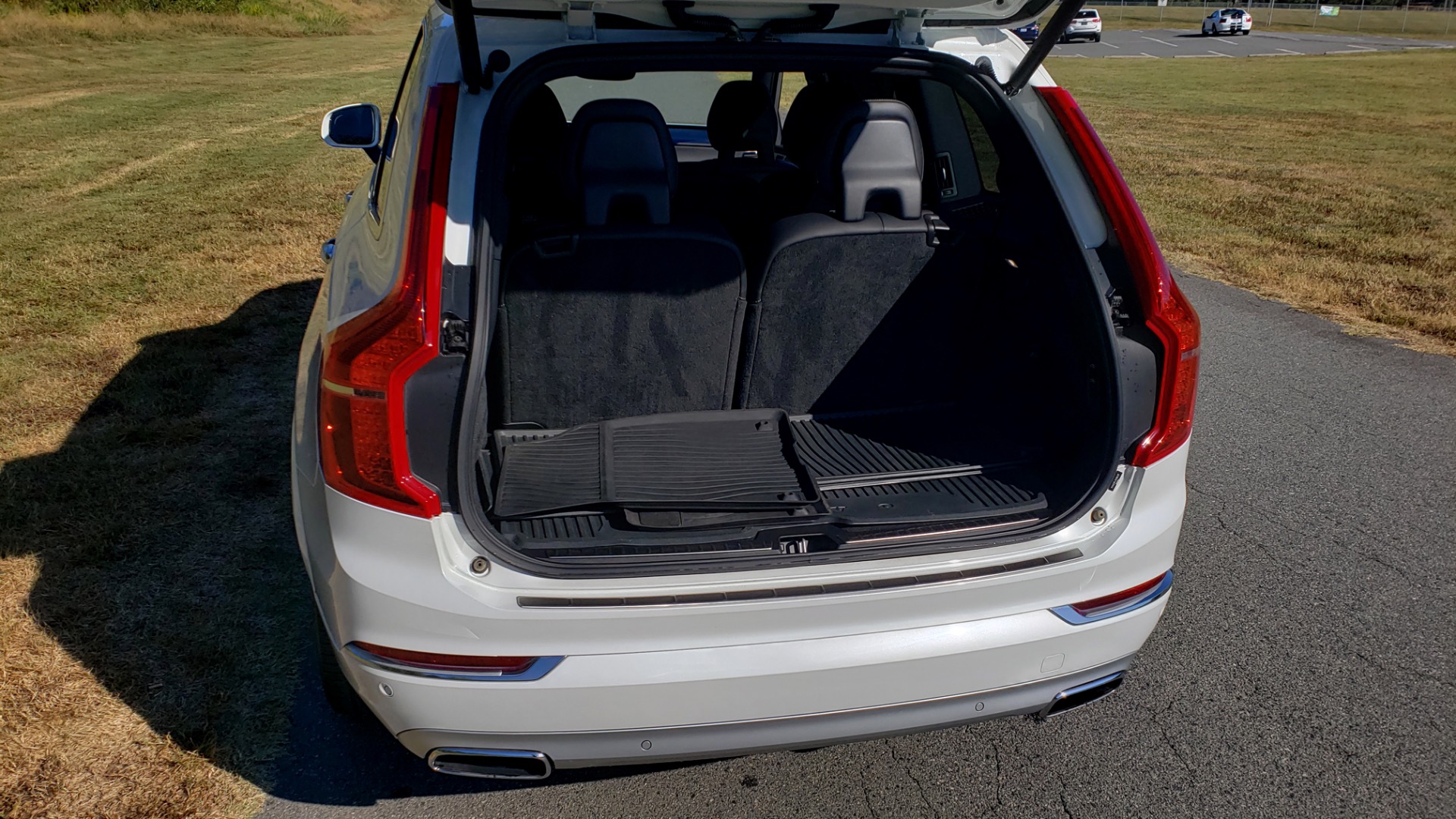 Used 2017 Volvo XC90 INSCRIPTION / AWD / NAV / SUNROOF / 3-ROW / CAMERA for sale Sold at Formula Imports in Charlotte NC 28227 24