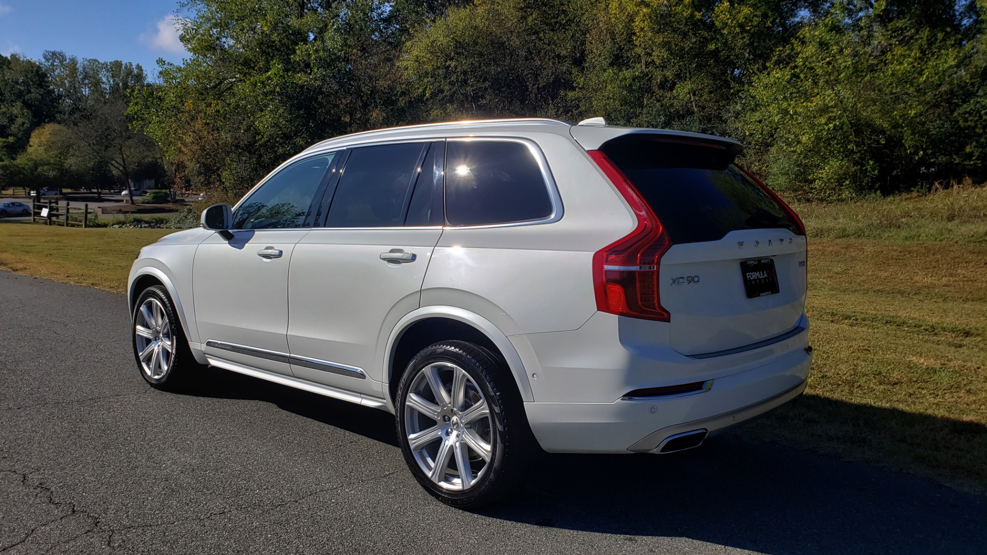 Used 2017 Volvo XC90 INSCRIPTION / AWD / NAV / SUNROOF / 3-ROW / CAMERA for sale Sold at Formula Imports in Charlotte NC 28227 3
